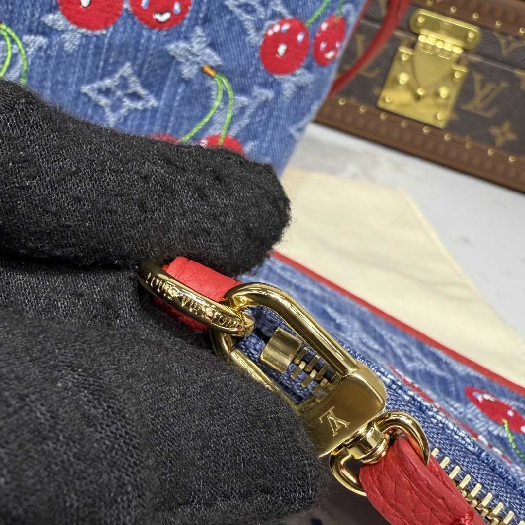 Louis Vuitton LV x TM Neverfull Inside Out BB   M14997 - DopestKickz