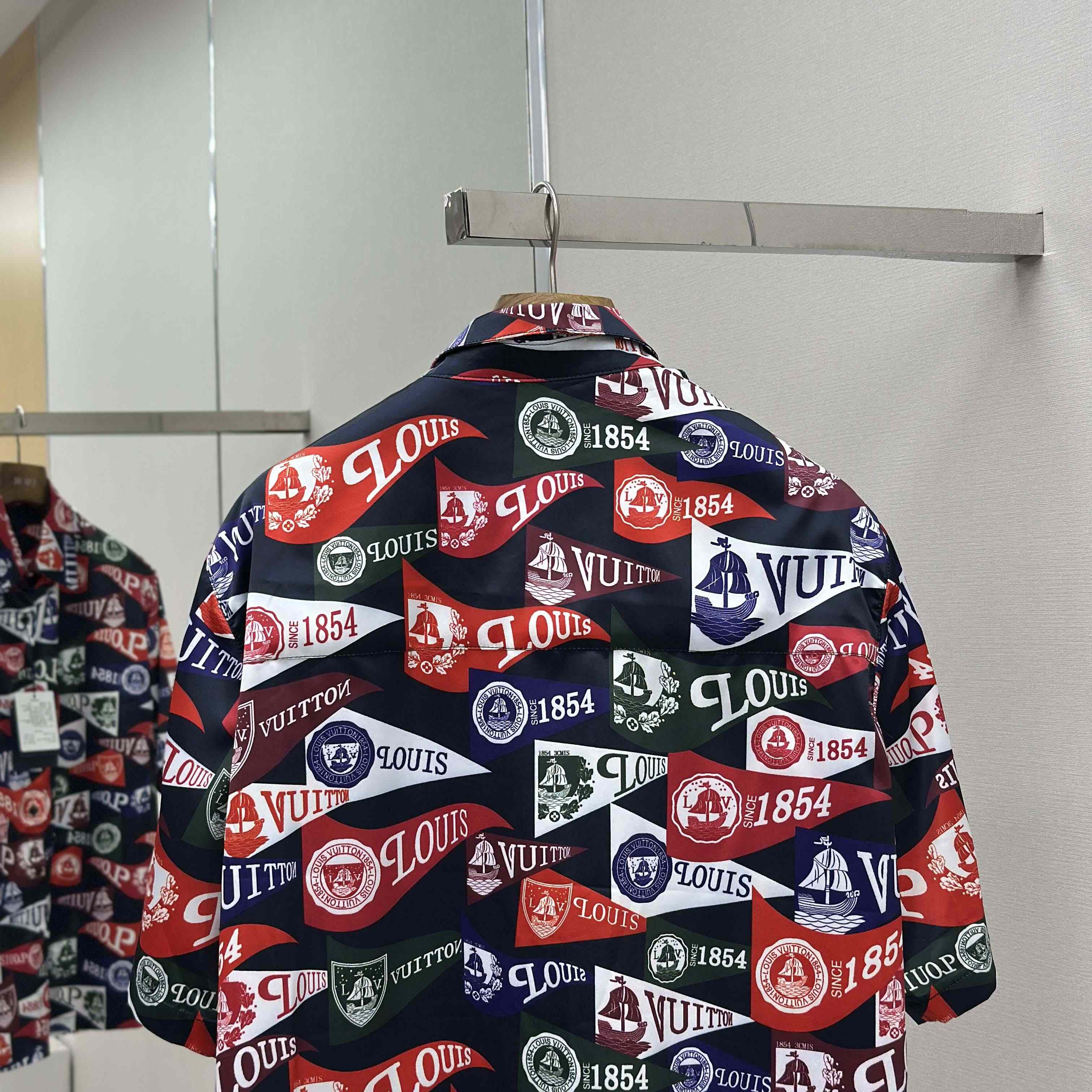 Louis Vuitton Printed Short-Sleeved Silk-Blend Shirt   1AIKBH - DopestKickz