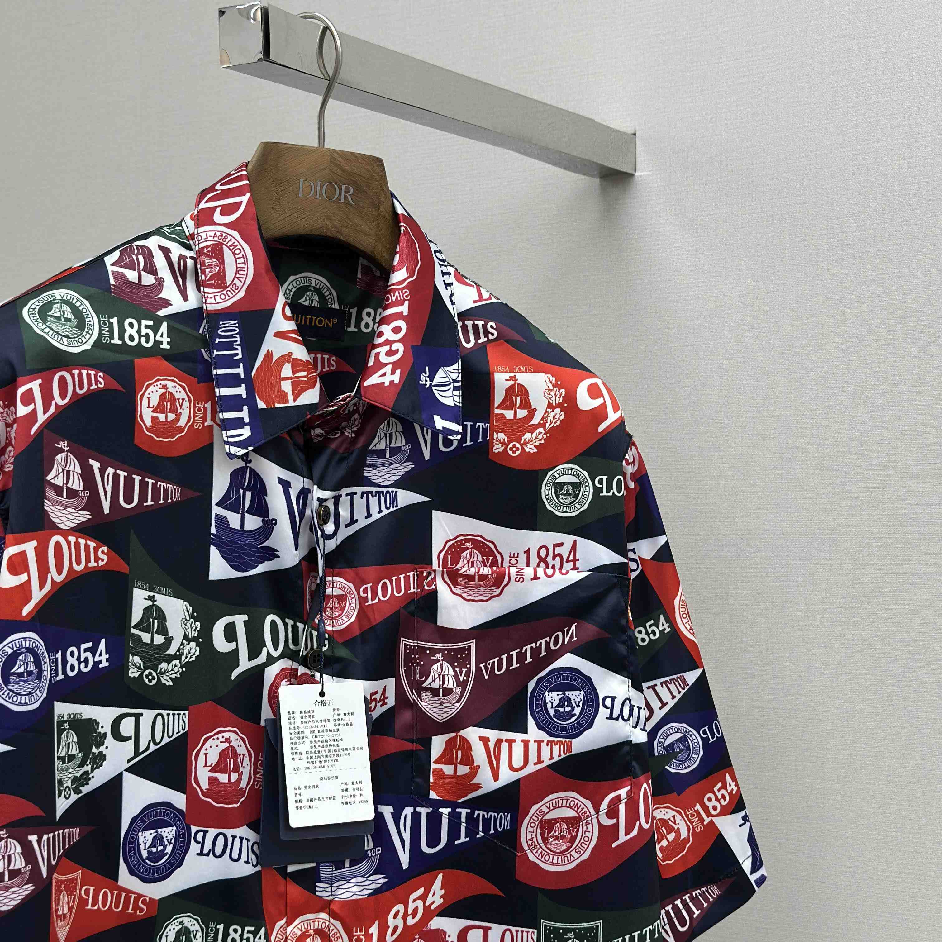 Louis Vuitton Printed Short-Sleeved Silk-Blend Shirt   1AIKBH - DopestKickz