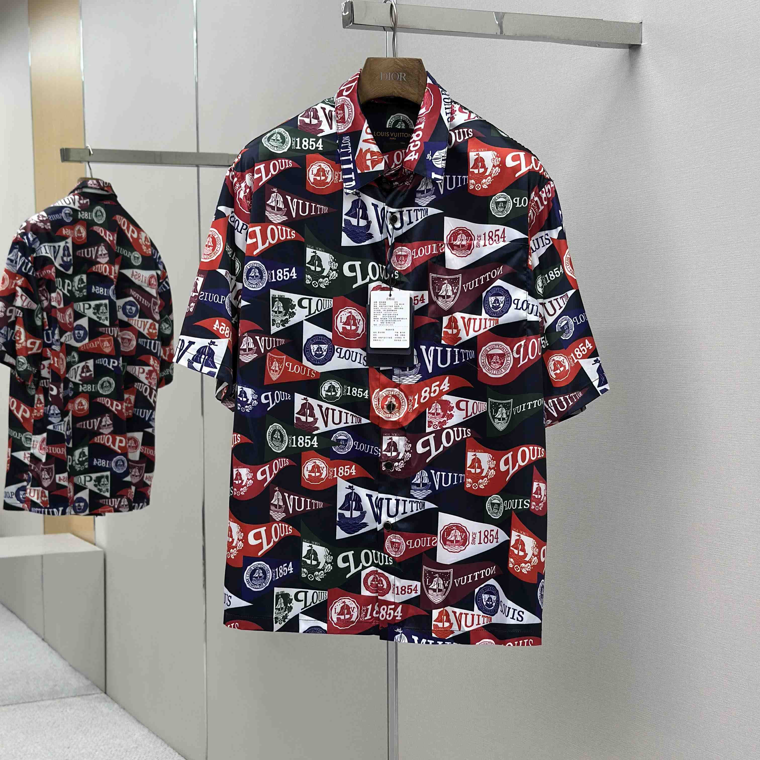 Louis Vuitton Printed Short-Sleeved Silk-Blend Shirt   1AIKBH - DopestKickz