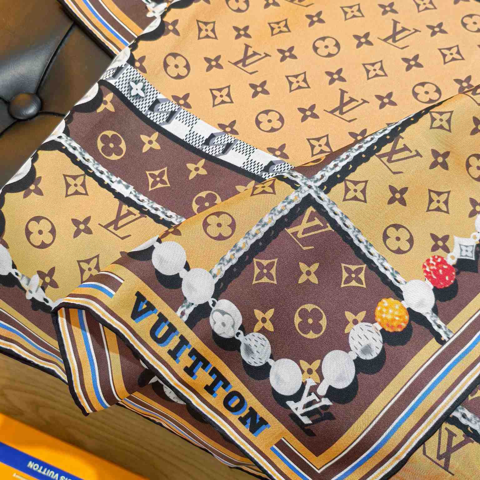 Louis Vuitton Dandy Monogram Silk Square   M94848 - DopestKickz