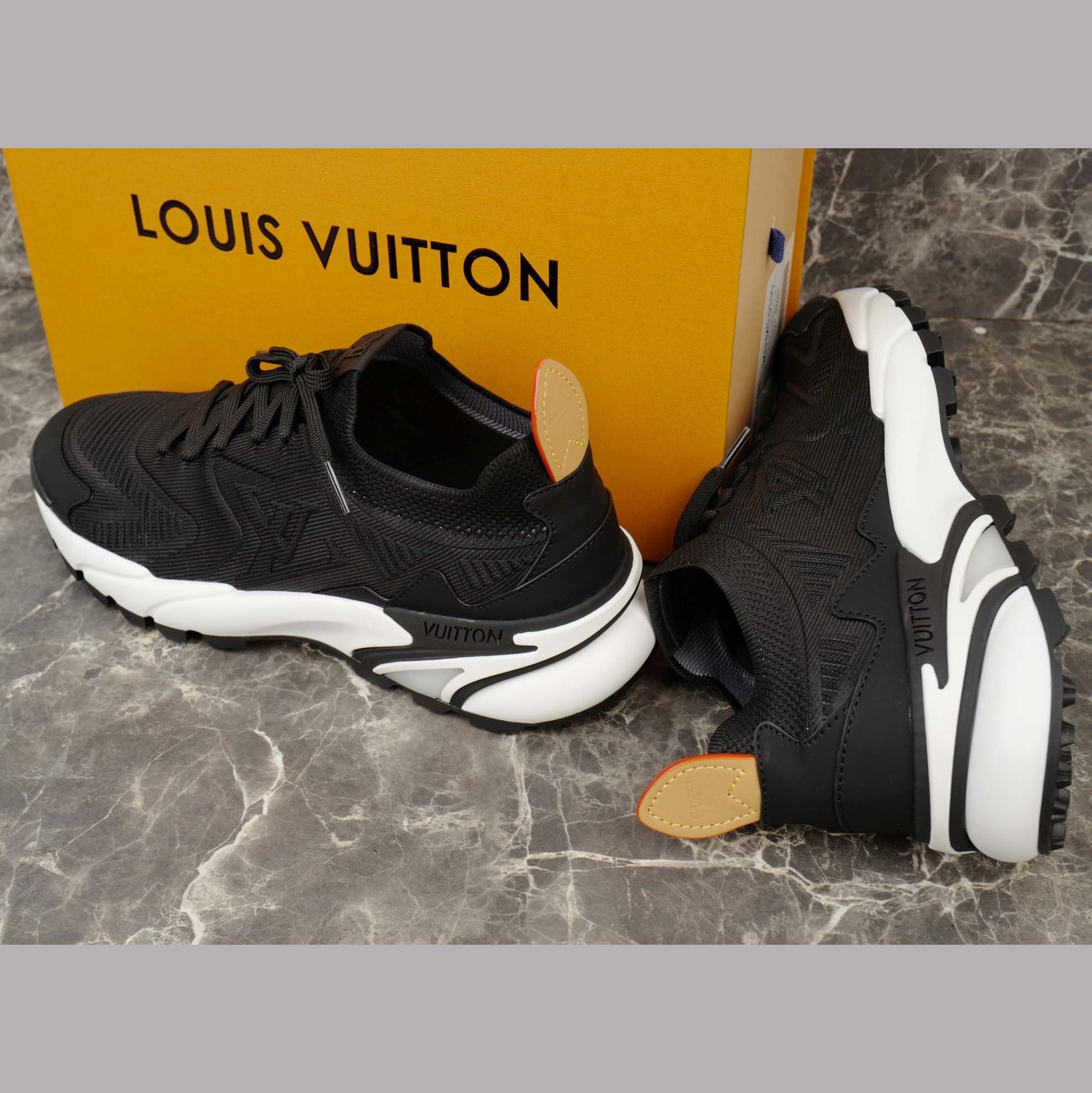 Louis Vuitton LV Runner Tatic Sneaker   1AILIU - DopestKickz