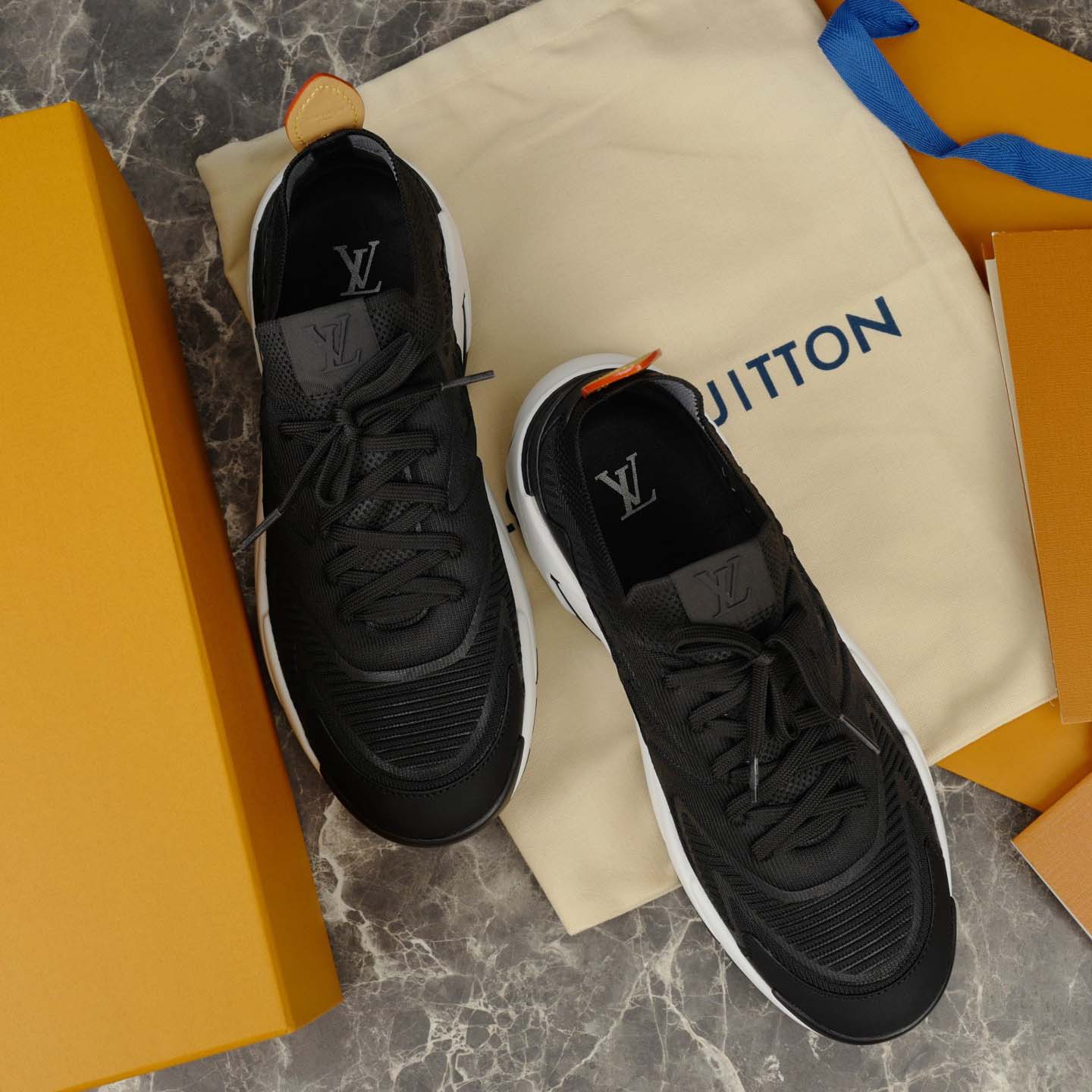 Louis Vuitton LV Runner Tatic Sneaker   1AILIU - DopestKickz