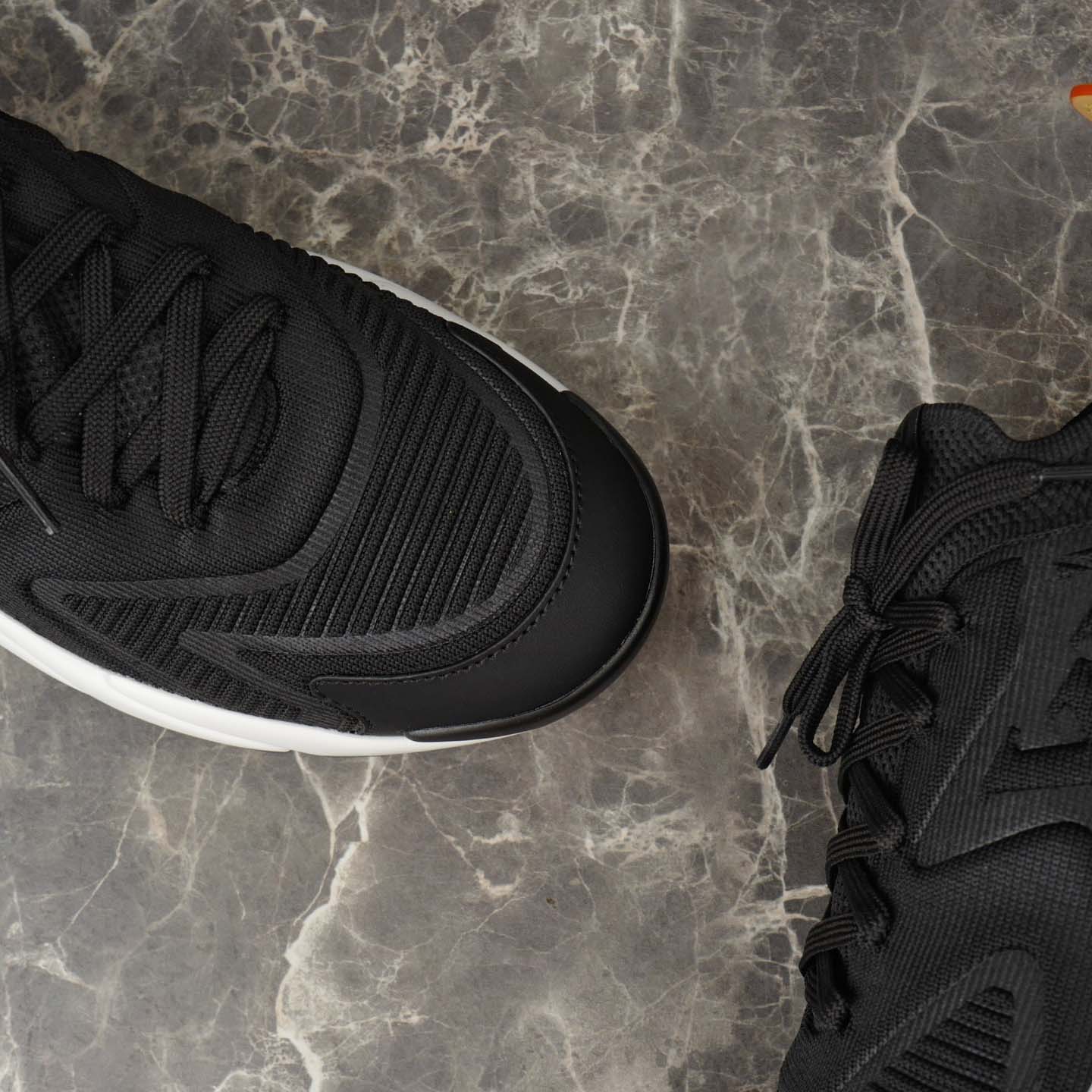 Louis Vuitton LV Runner Tatic Sneaker   1AILIU - DopestKickz