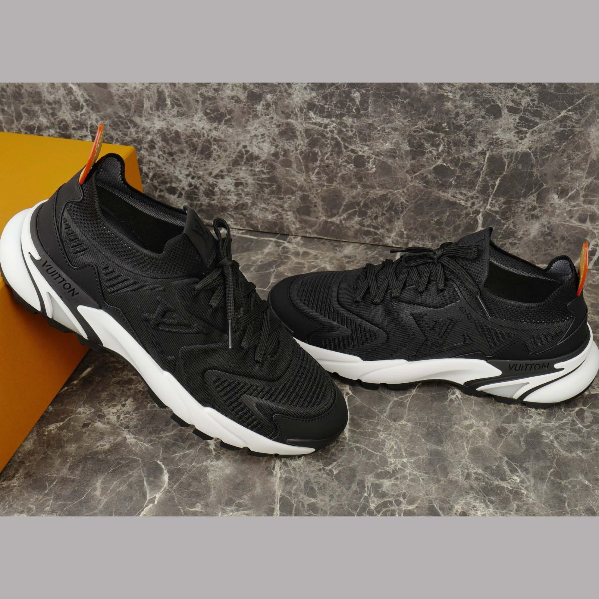 Louis Vuitton LV Runner Tatic Sneaker   1AILIU - DopestKickz