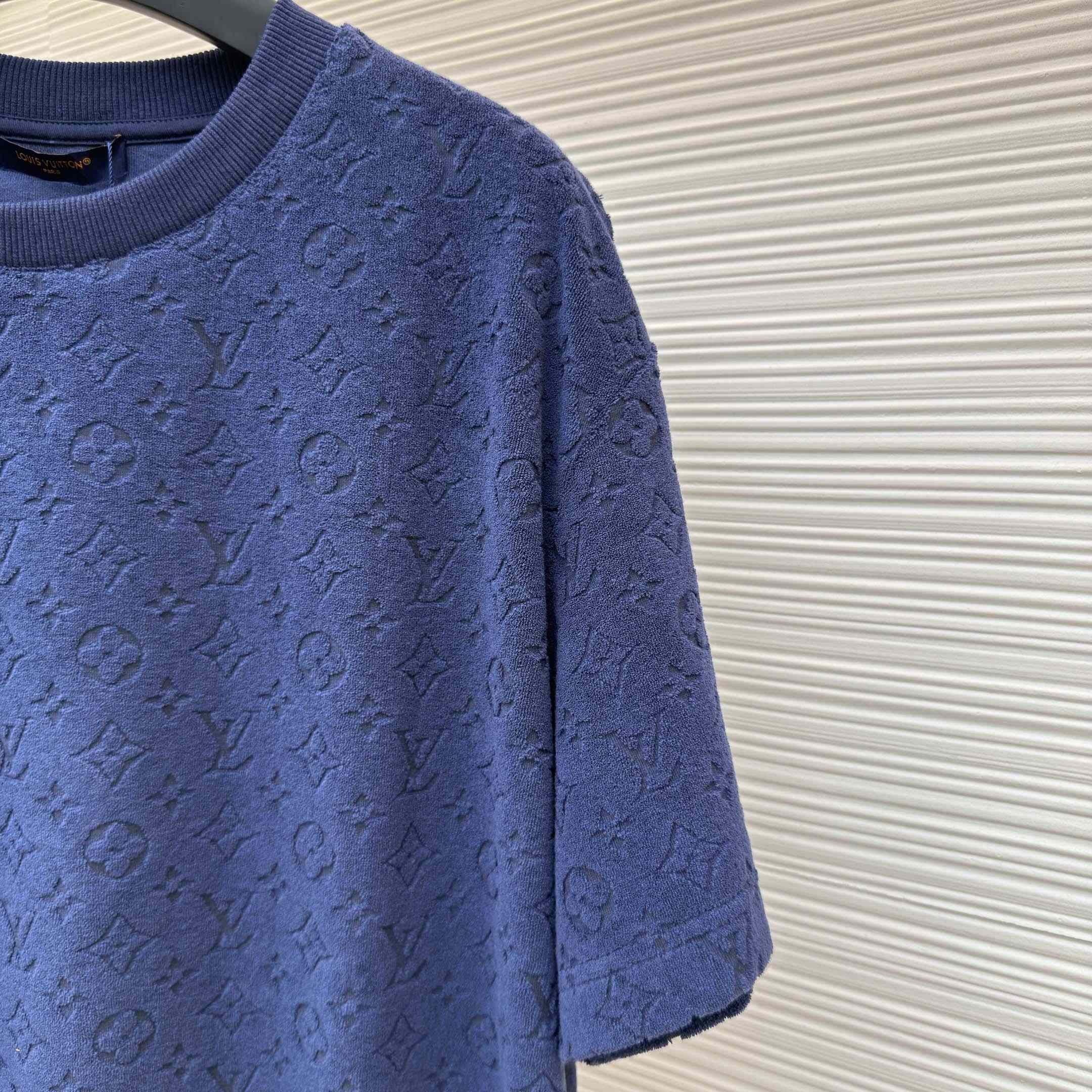 Louis Vuitton Monogram Fil Coupe T-shirt    1AIWEZ - DopestKickz