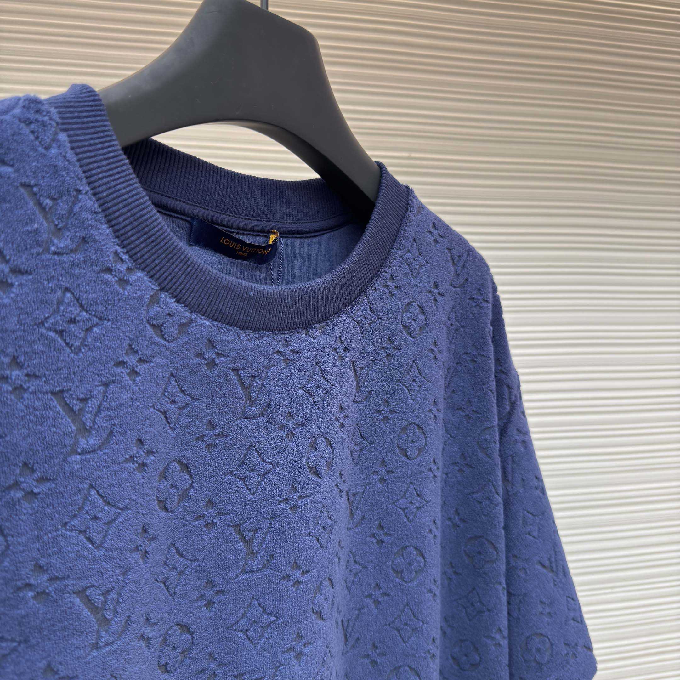 Louis Vuitton Monogram Fil Coupe T-shirt    1AIWEZ - DopestKickz