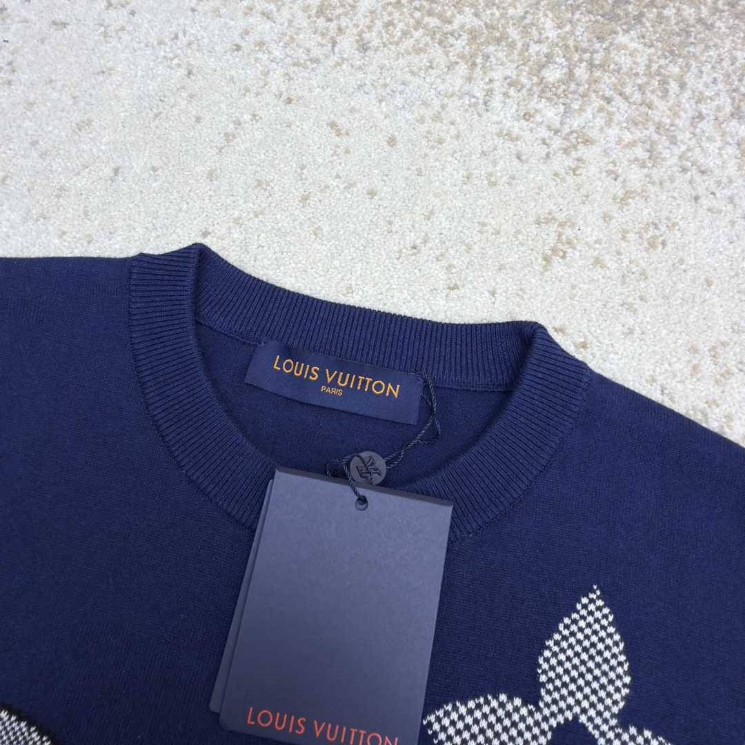 Louis Vuitton Monogram Short-Sleeved Knitted Crewneck    1AJBWC - DopestKickz