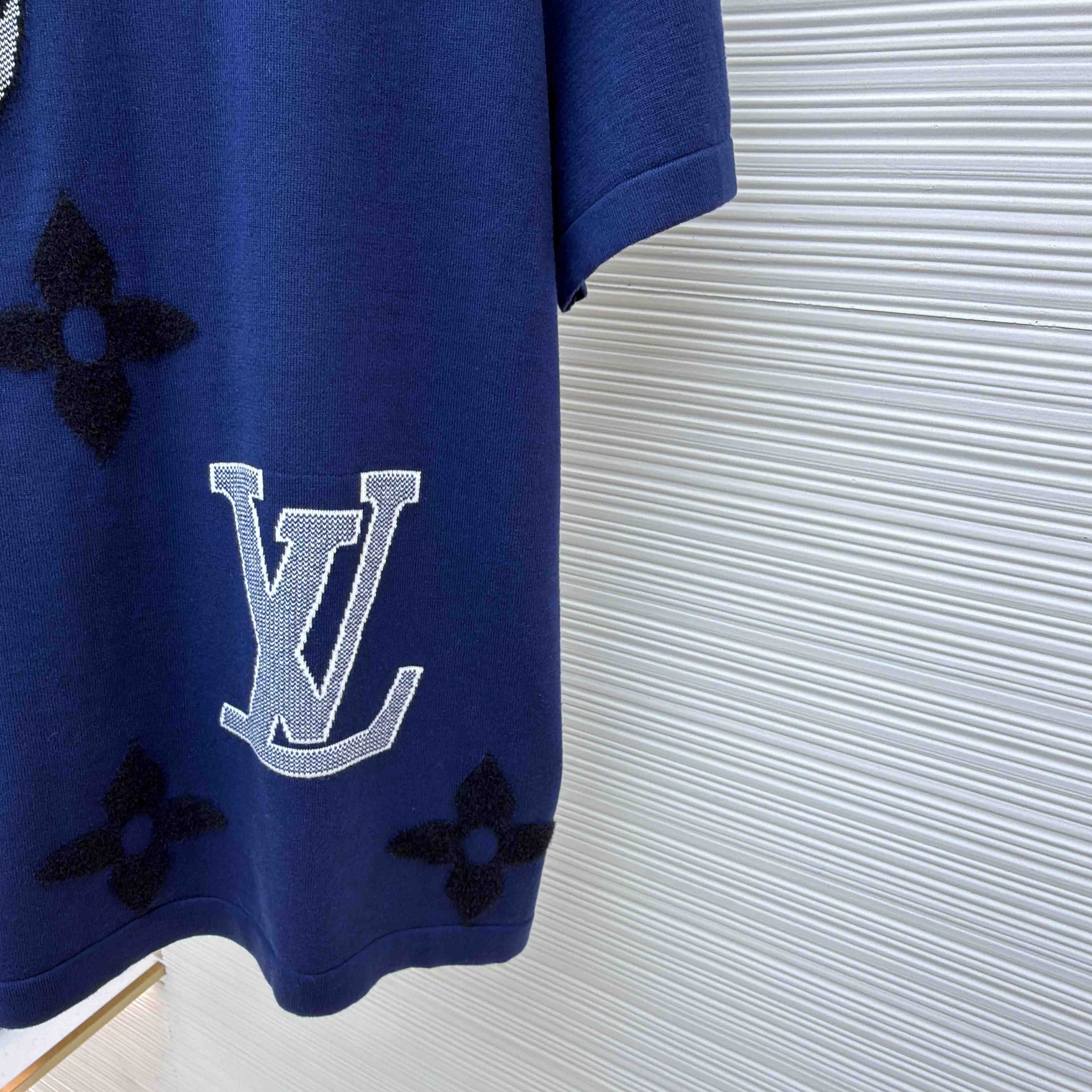 Louis Vuitton Monogram Short-Sleeved Knitted Crewneck    1AJBWC - DopestKickz
