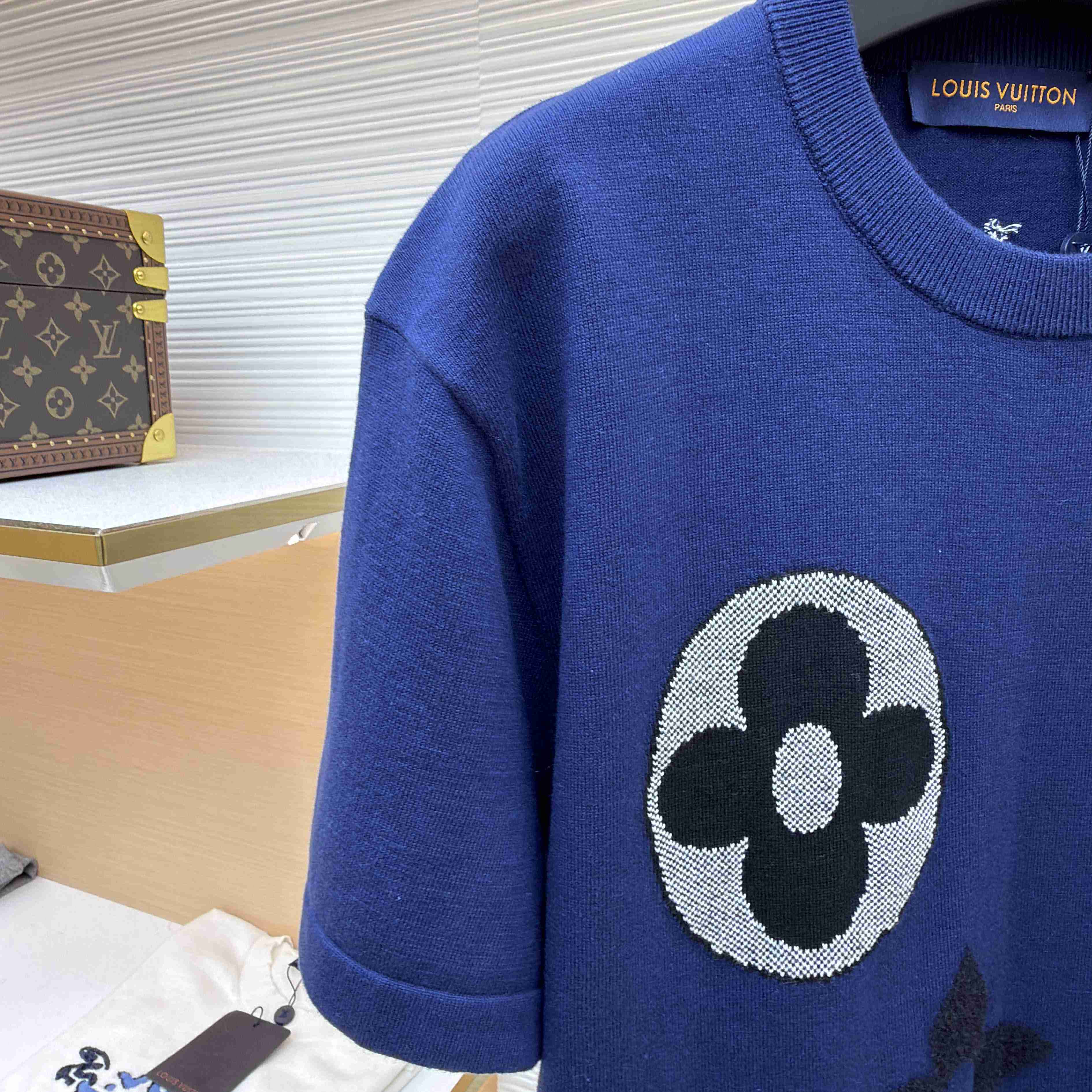 Louis Vuitton Monogram Short-Sleeved Knitted Crewneck    1AJBWC - DopestKickz