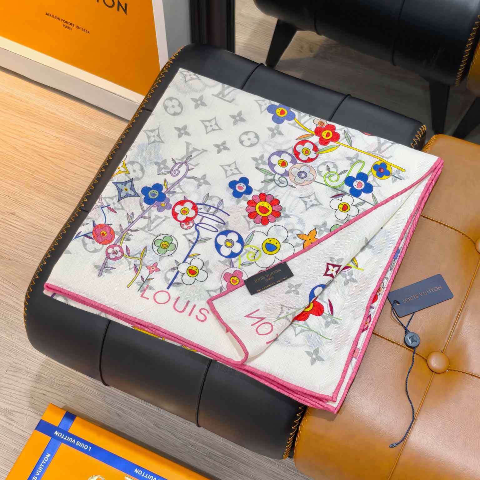 Louis Vuitton LV x TM Monogram Superflat Shawl   M96080 - DopestKickz