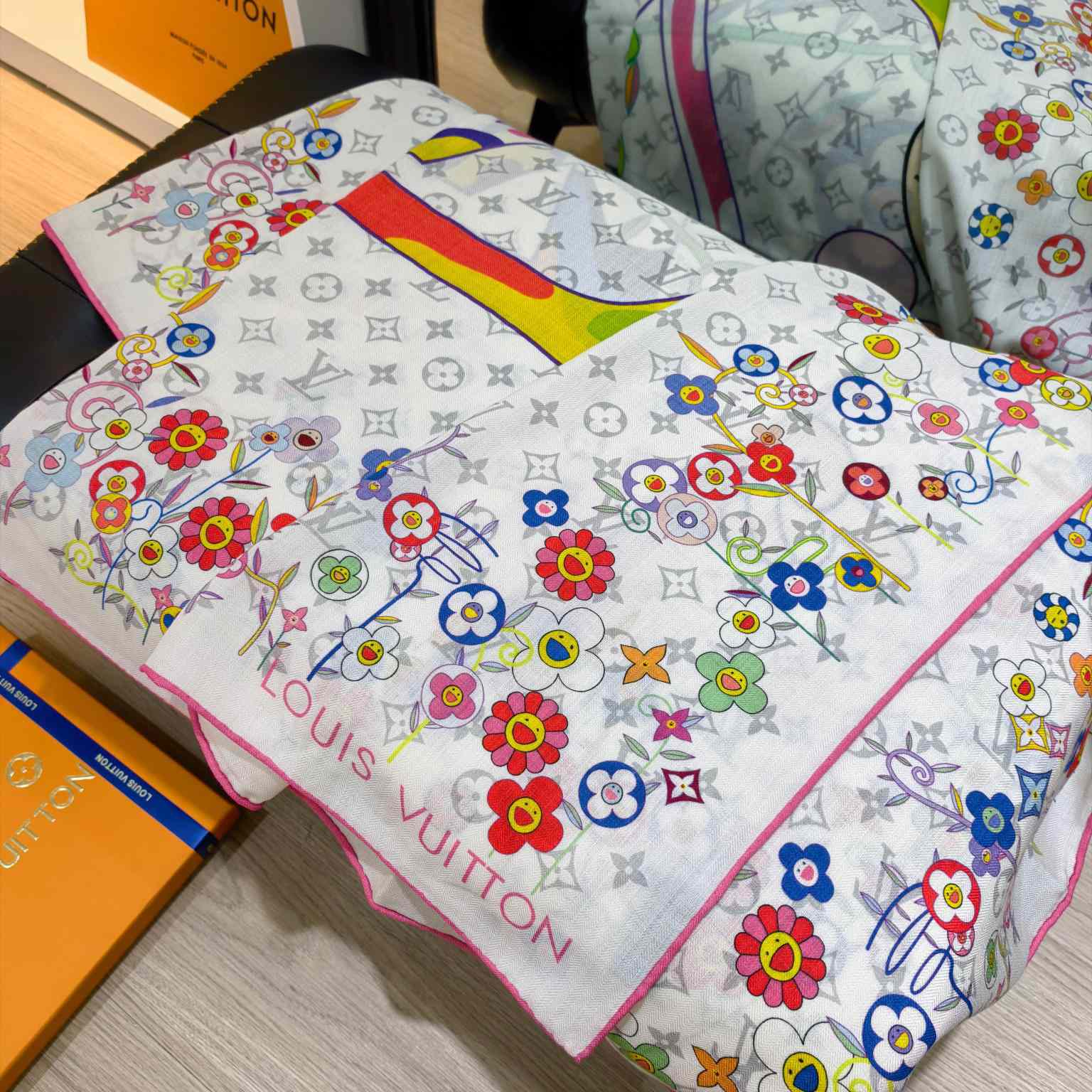 Louis Vuitton LV x TM Monogram Superflat Shawl   M96080 - DopestKickz