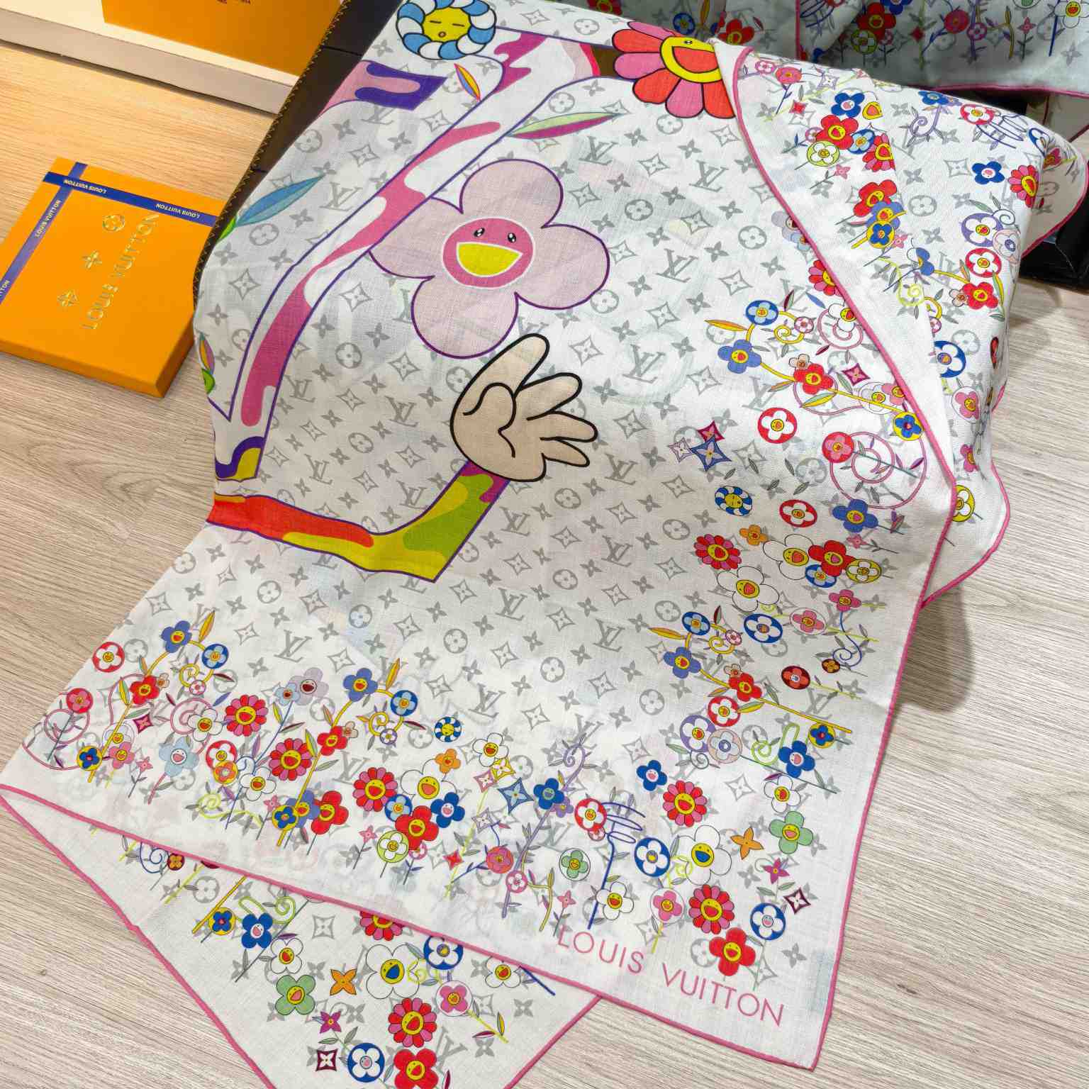 Louis Vuitton LV x TM Monogram Superflat Shawl   M96080 - DopestKickz