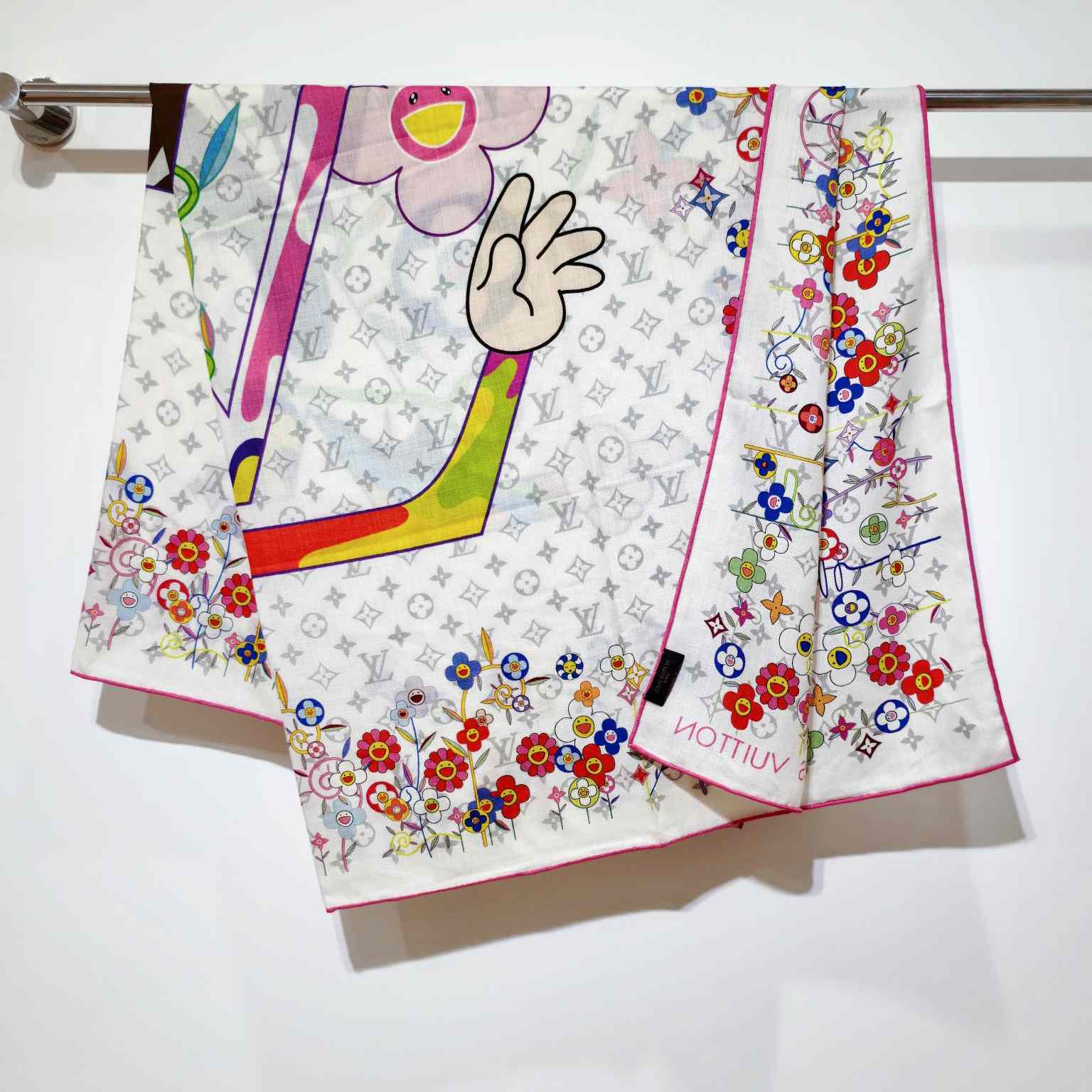 Louis Vuitton LV x TM Monogram Superflat Shawl   M96080 - DopestKickz