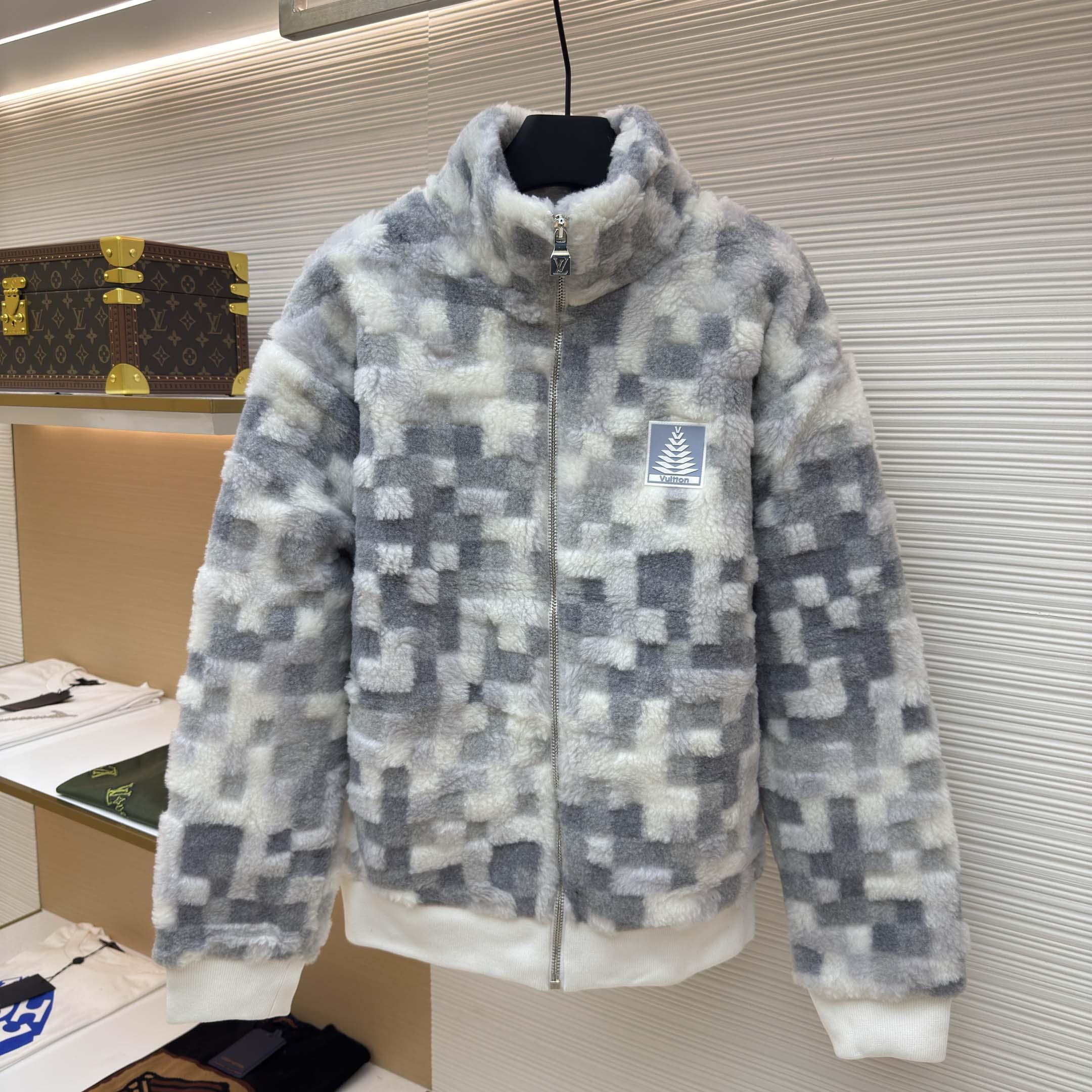 Louis Vuitton Fleece Blouson   1AGK16 - DopestKickz