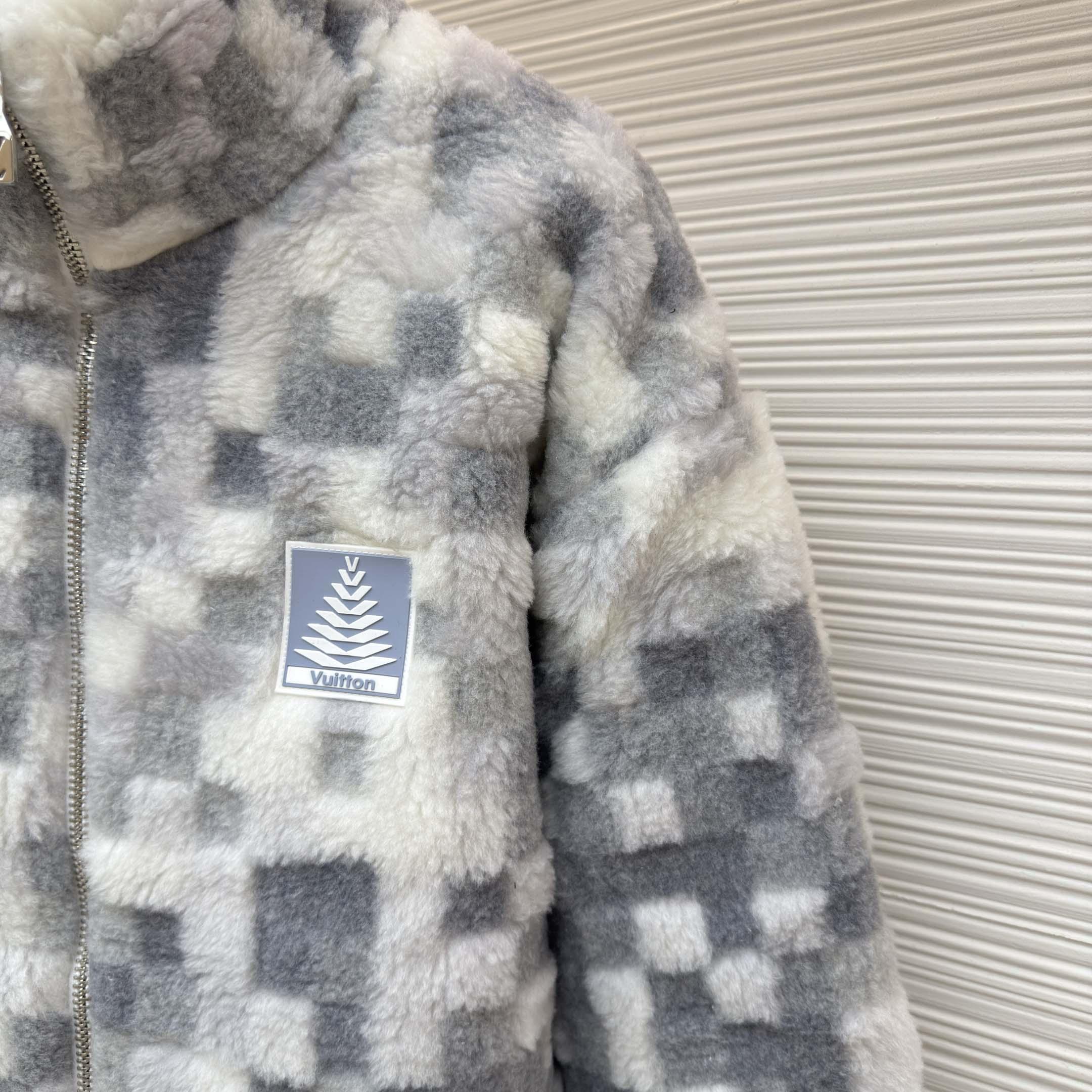 Louis Vuitton Fleece Blouson   1AGK16 - DopestKickz
