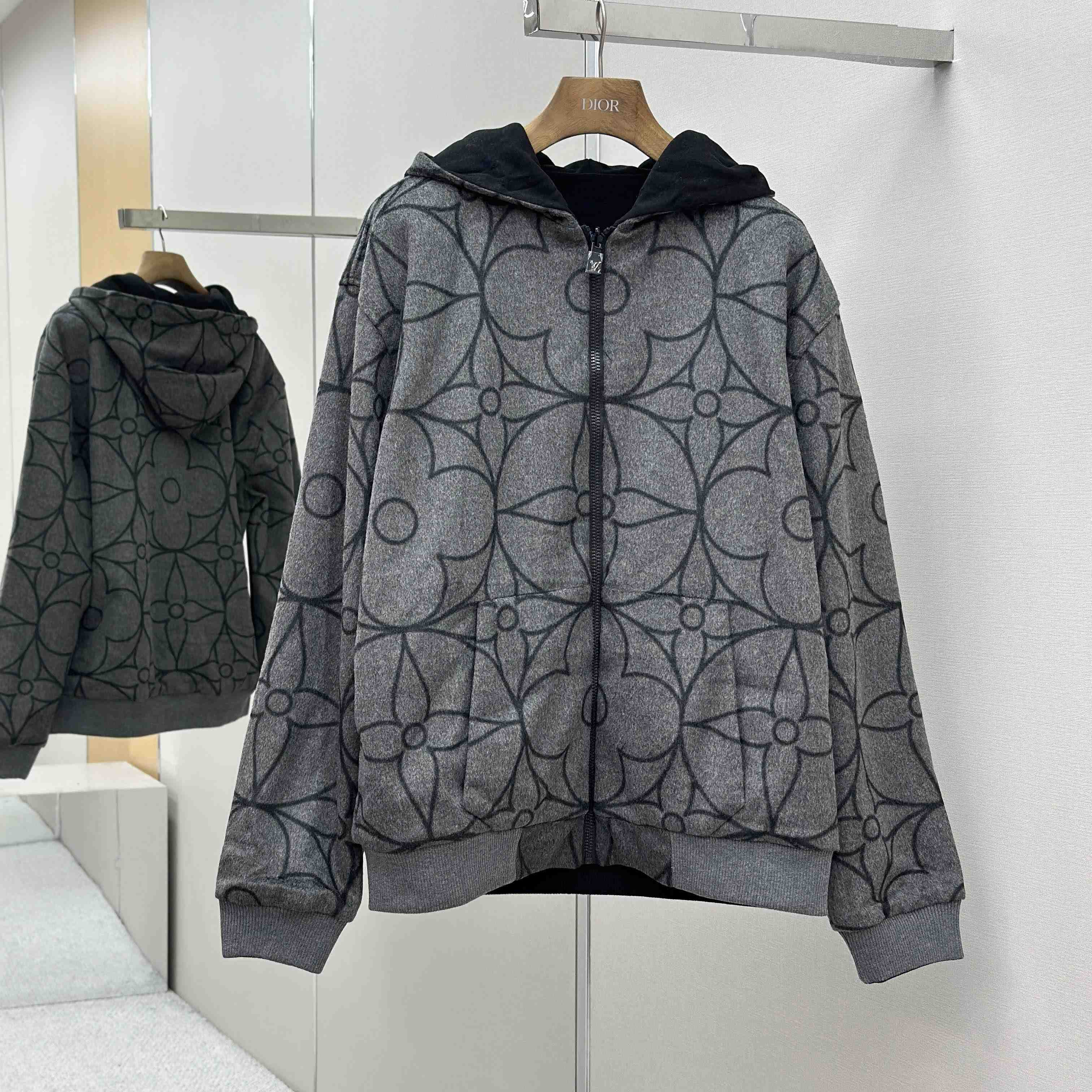 Louis Vuitton Reversible Double Face Hooded Blouson    1AGHXW - DopestKickz