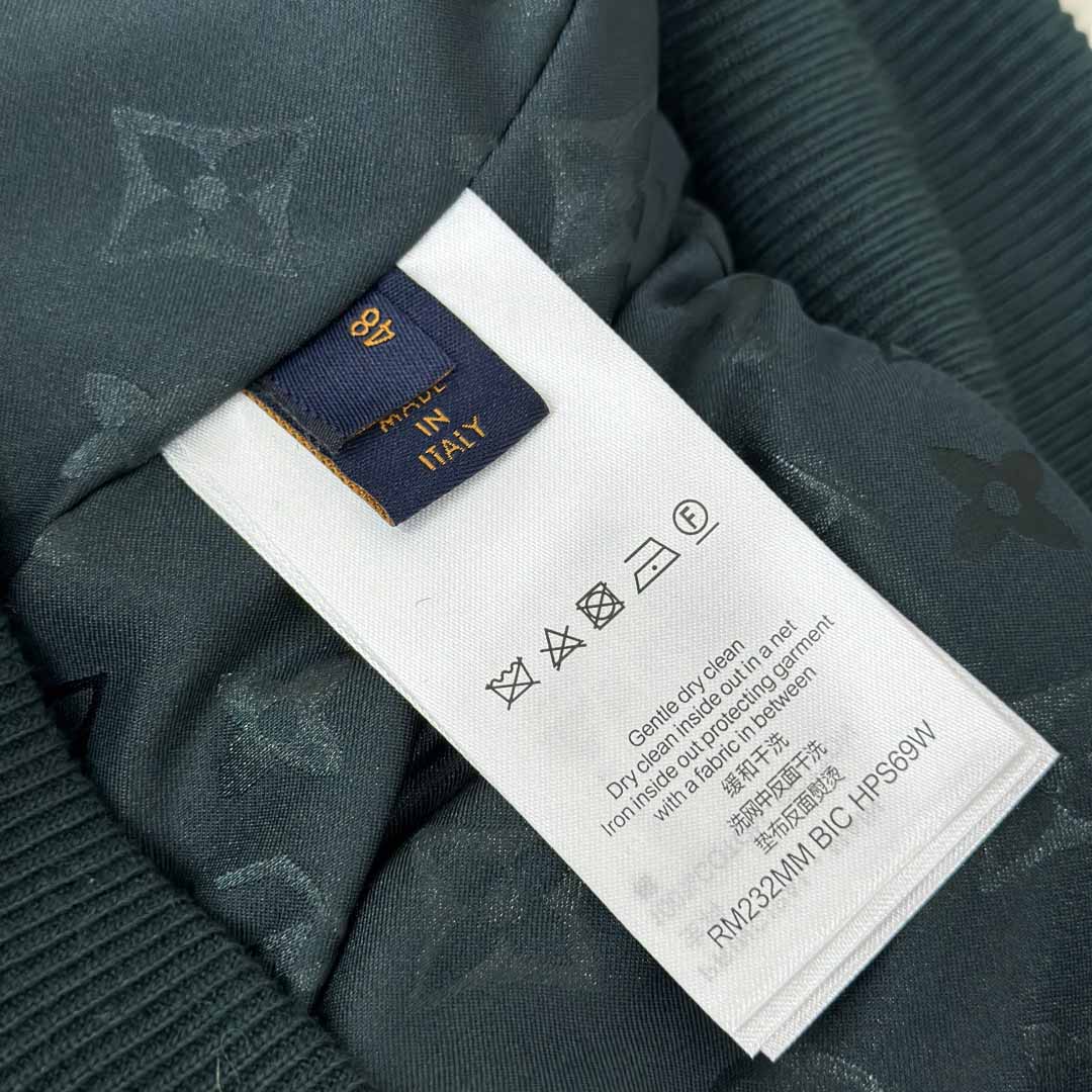 Louis Vuitton Leather Patch Fleece Blouson   1AIIR9 - DopestKickz