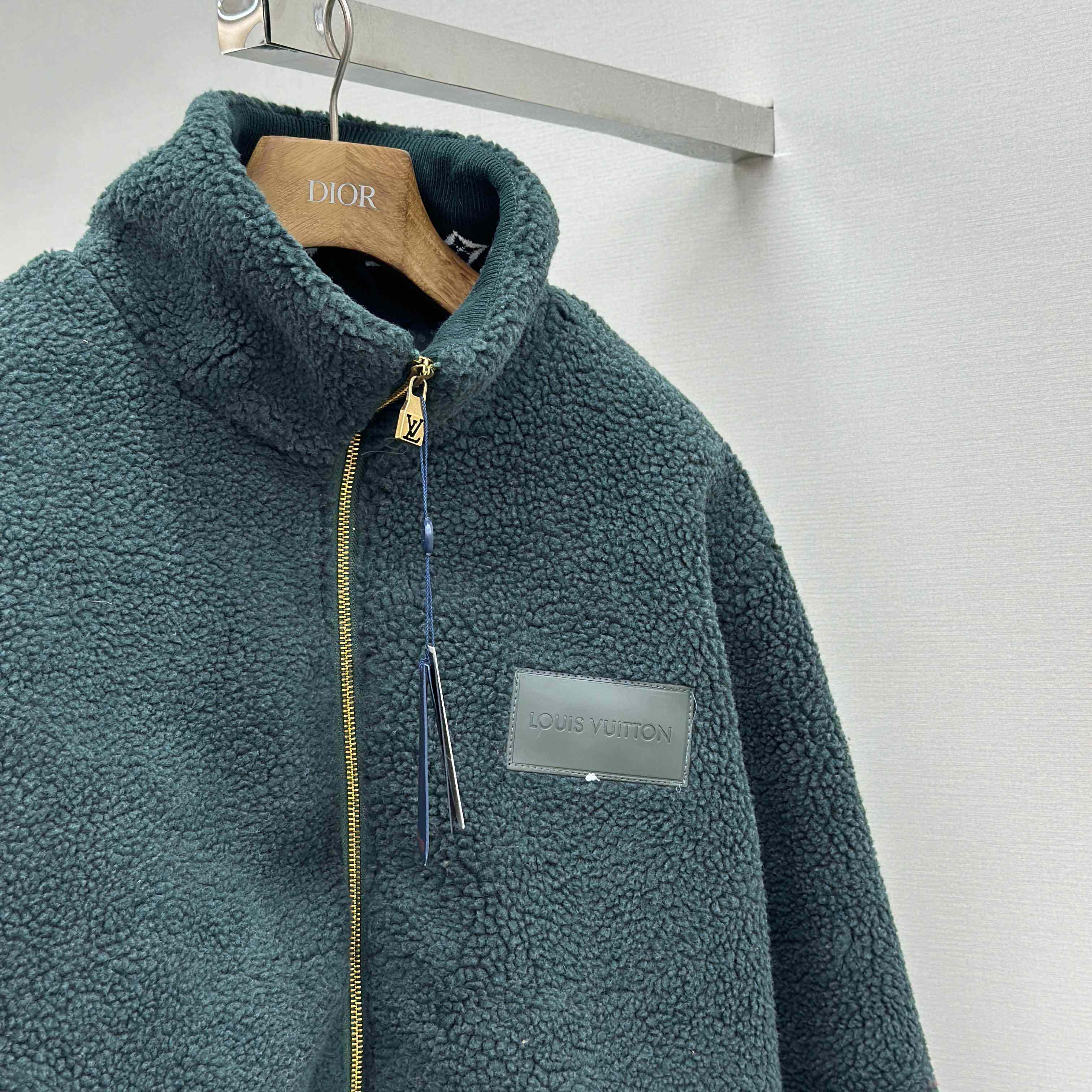 Louis Vuitton Leather Patch Fleece Blouson   1AIIR9 - DopestKickz