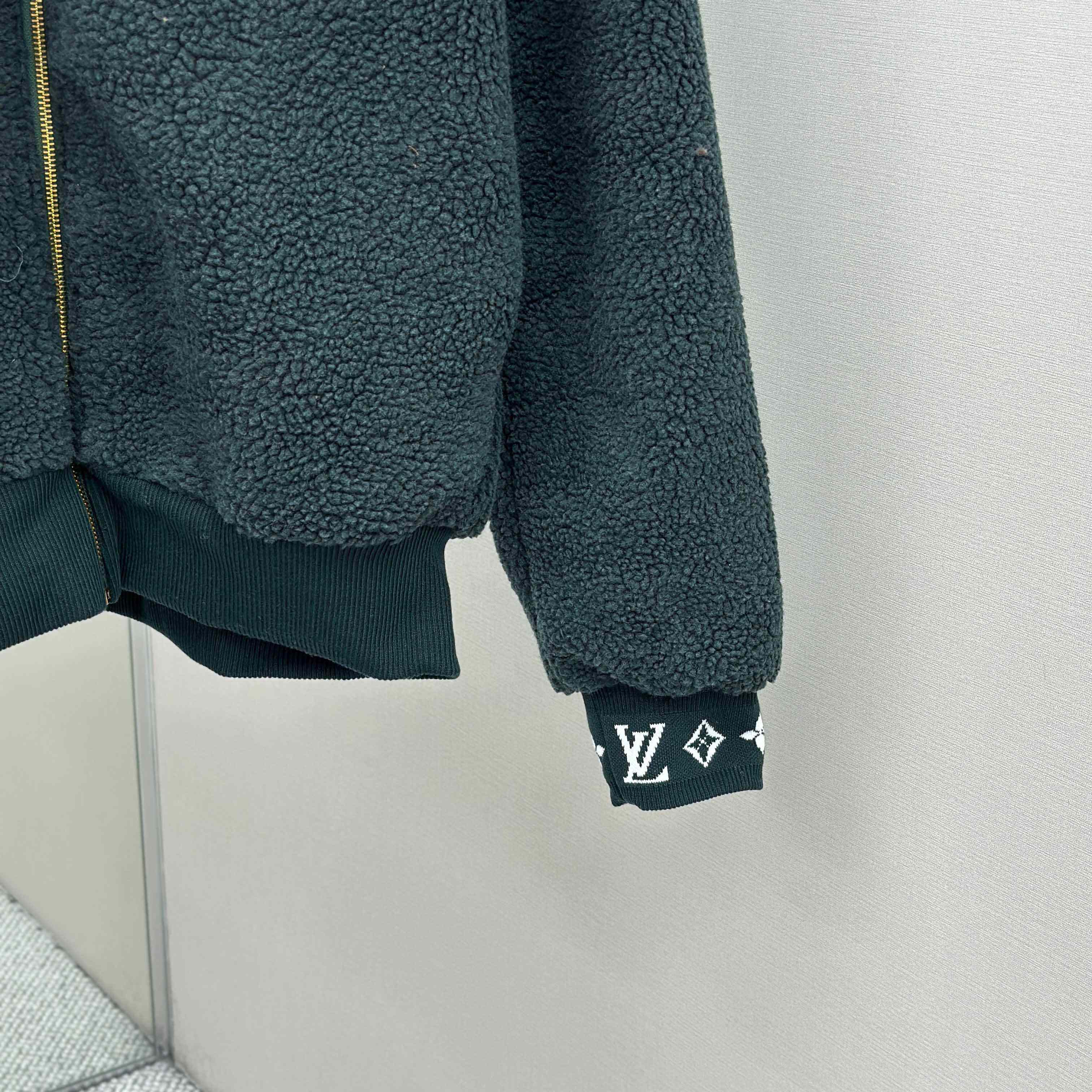 Louis Vuitton Leather Patch Fleece Blouson   1AIIR9 - DopestKickz