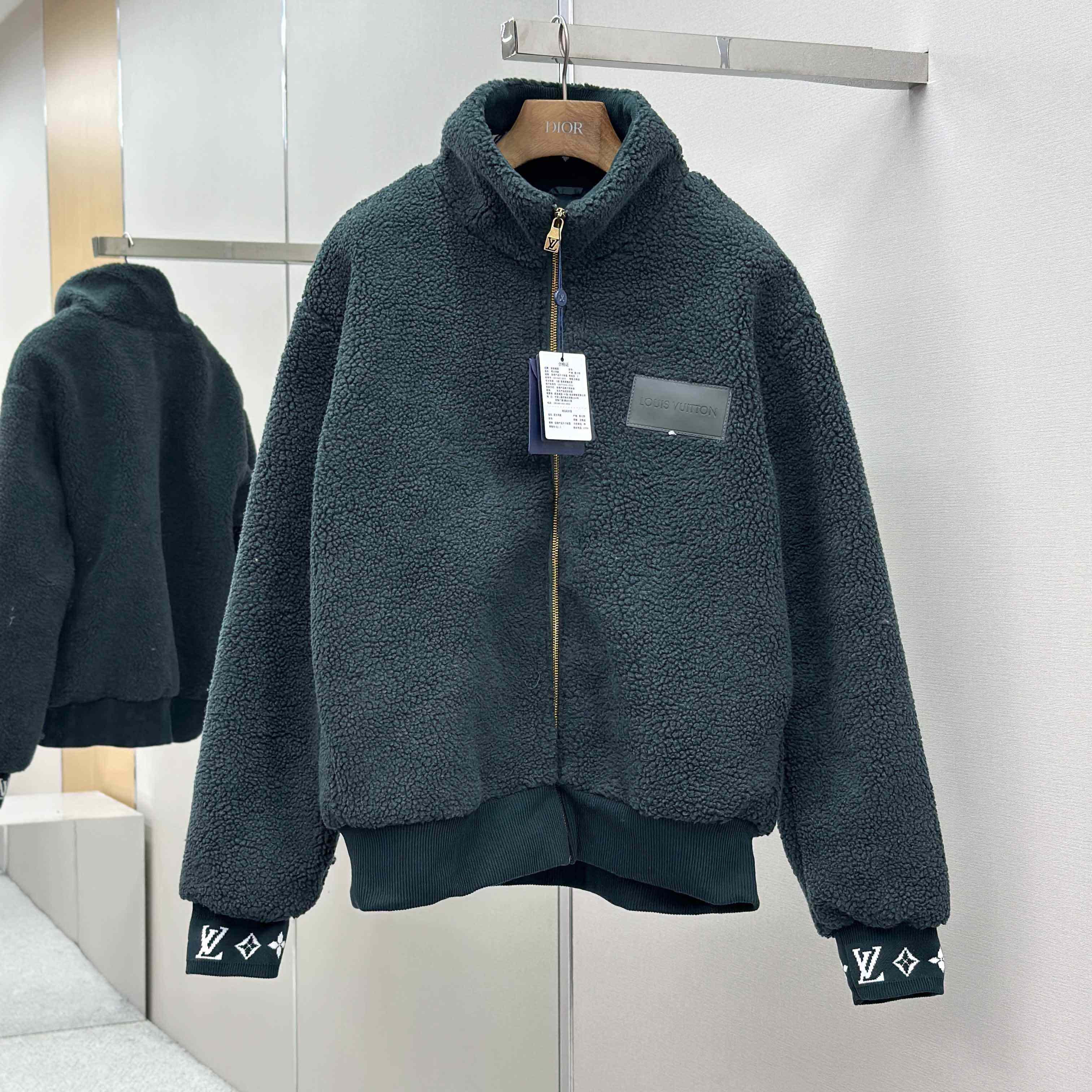 Louis Vuitton Leather Patch Fleece Blouson   1AIIR9 - DopestKickz