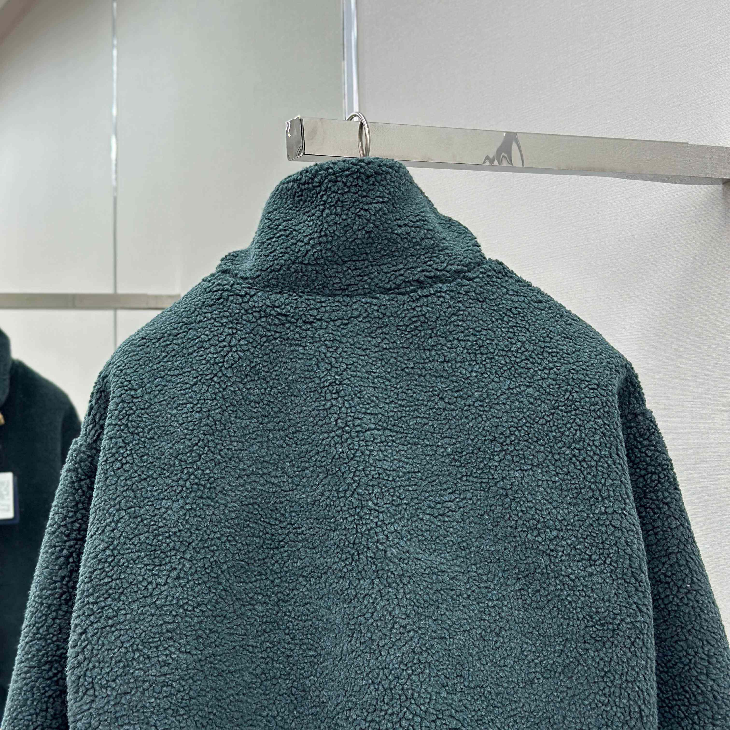 Louis Vuitton Leather Patch Fleece Blouson   1AIIR9 - DopestKickz