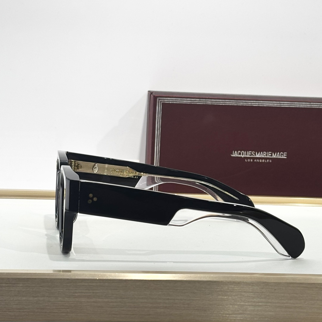 Jacquemus ENZO Sunglasses - DopestKickz