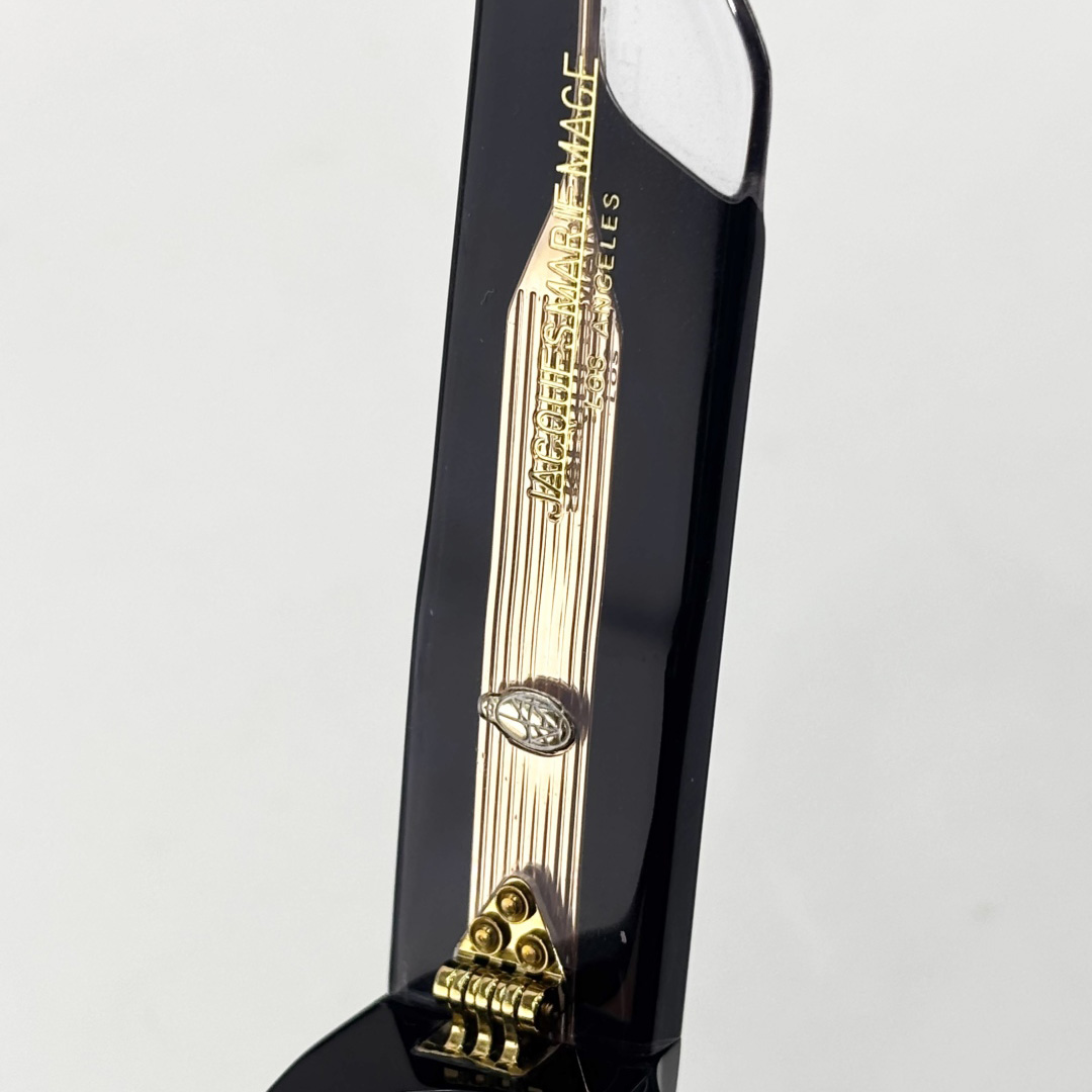 Jacquemus ENZO Sunglasses - DopestKickz