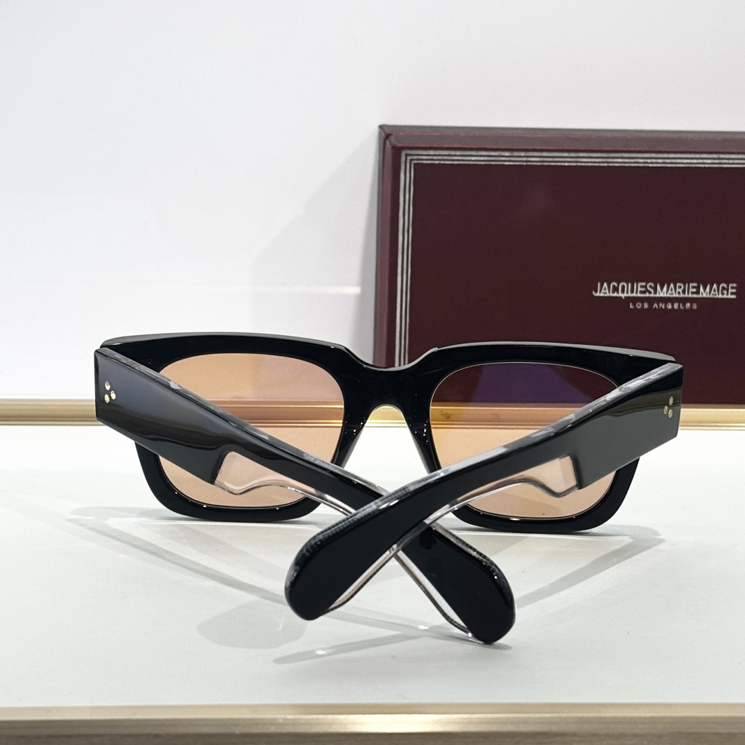 Jacquemus ENZO Sunglasses - DopestKickz