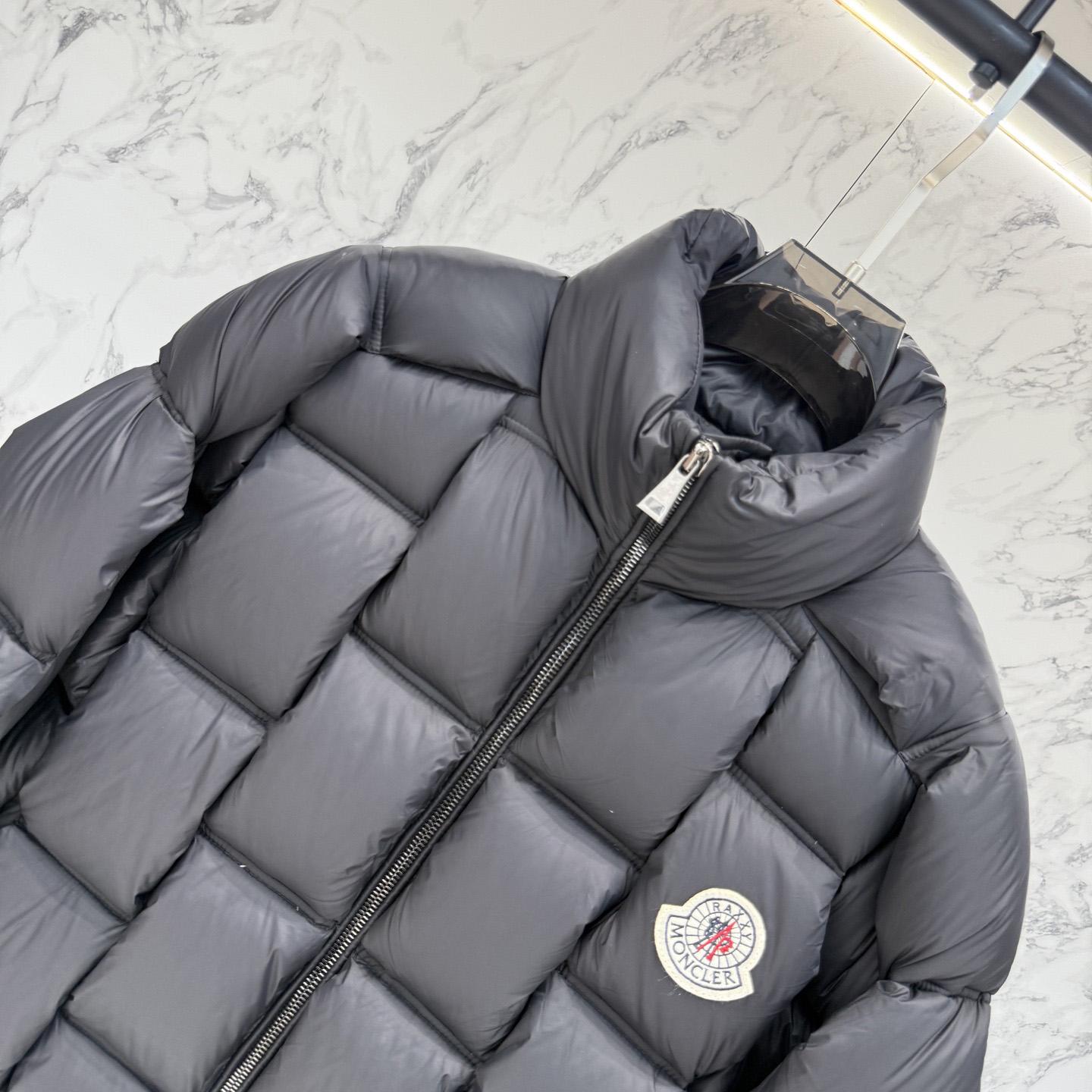 Moncler Short Down Jacket - DopestKickz