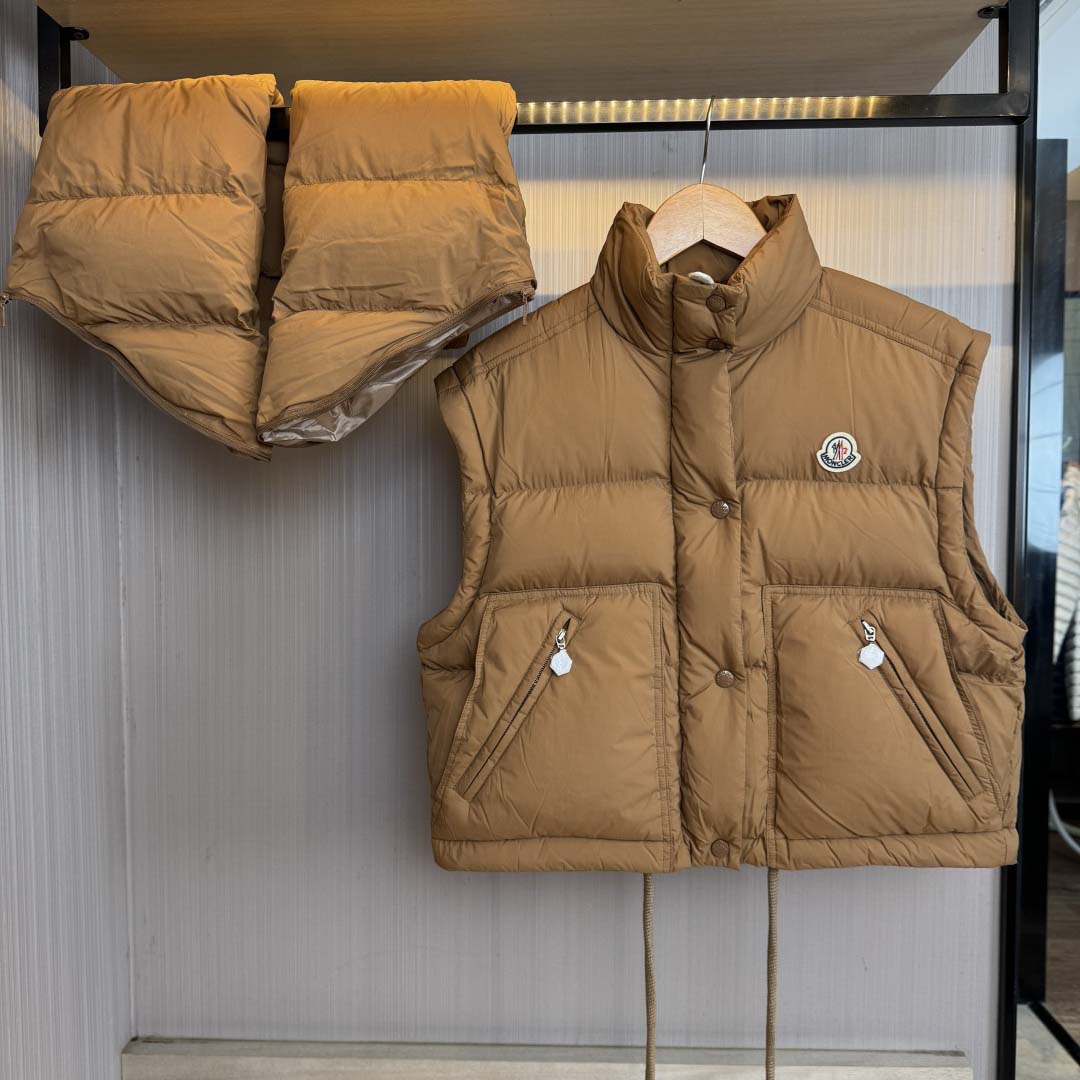 Moncler Selle 2-in-1 Short Down Jacket - DopestKickz