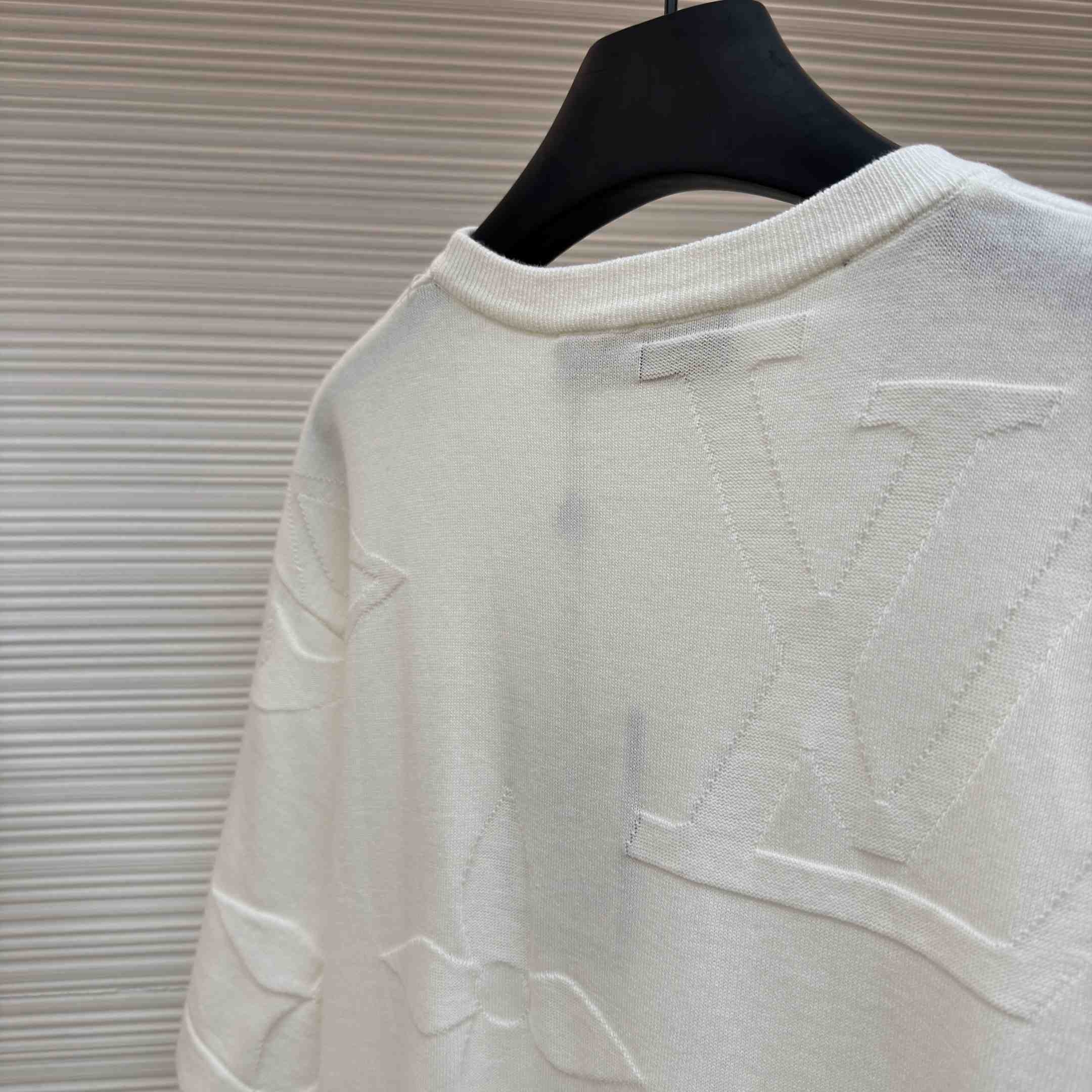 Louis Vuitton Monogram Short-Sleeved Cotton Crewneck   1AIWFR - DopestKickz