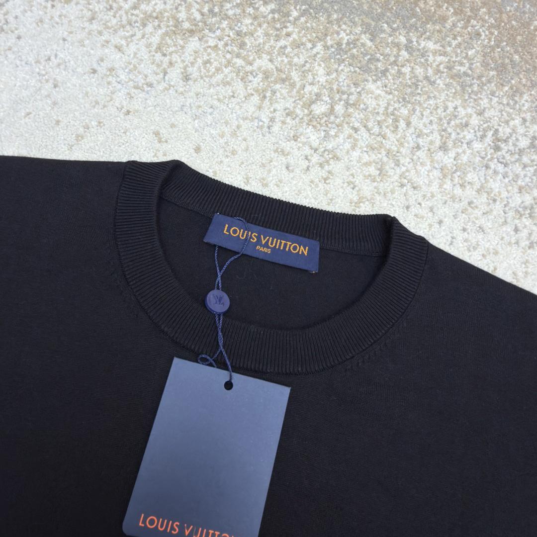 Louis Vuitton Short-Sleeved Intarsia Crewneck   1AJBUZ - DopestKickz