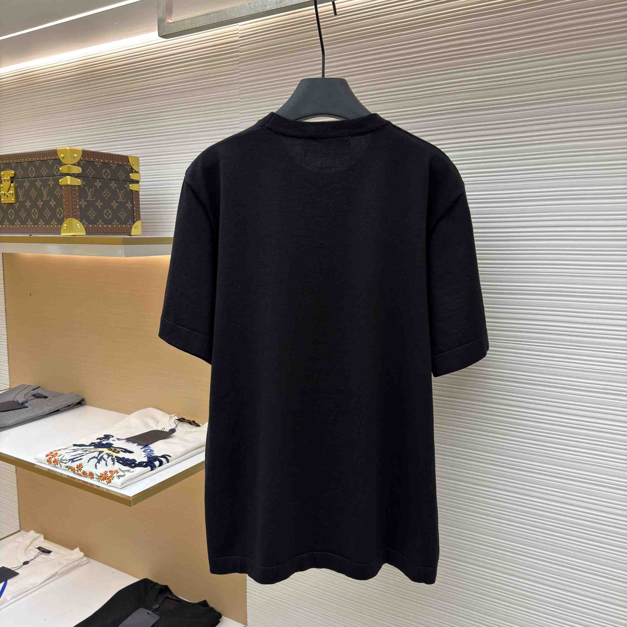 Louis Vuitton Short-Sleeved Intarsia Crewneck   1AJBUZ - DopestKickz