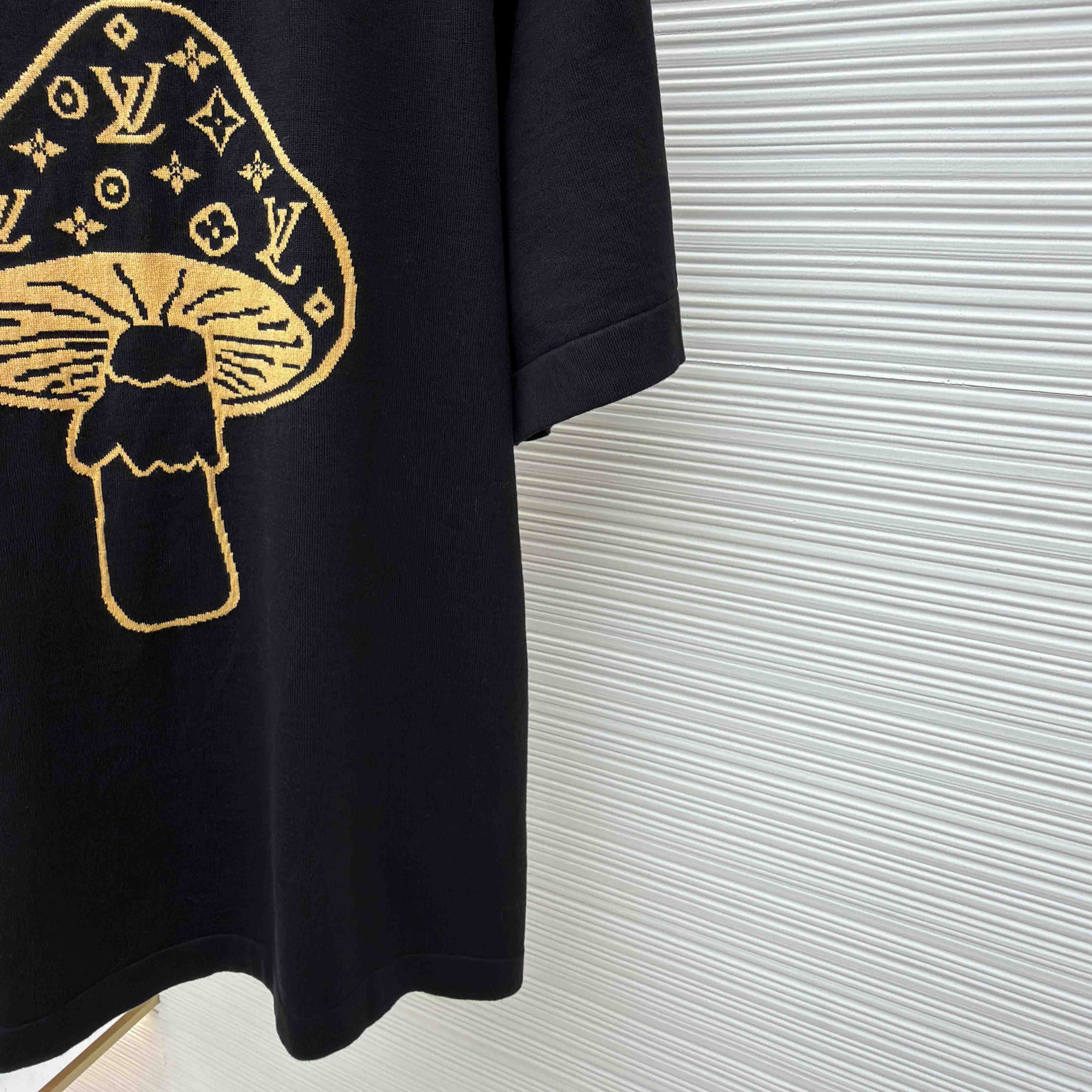 Louis Vuitton Short-Sleeved Intarsia Crewneck   1AJBUZ - DopestKickz