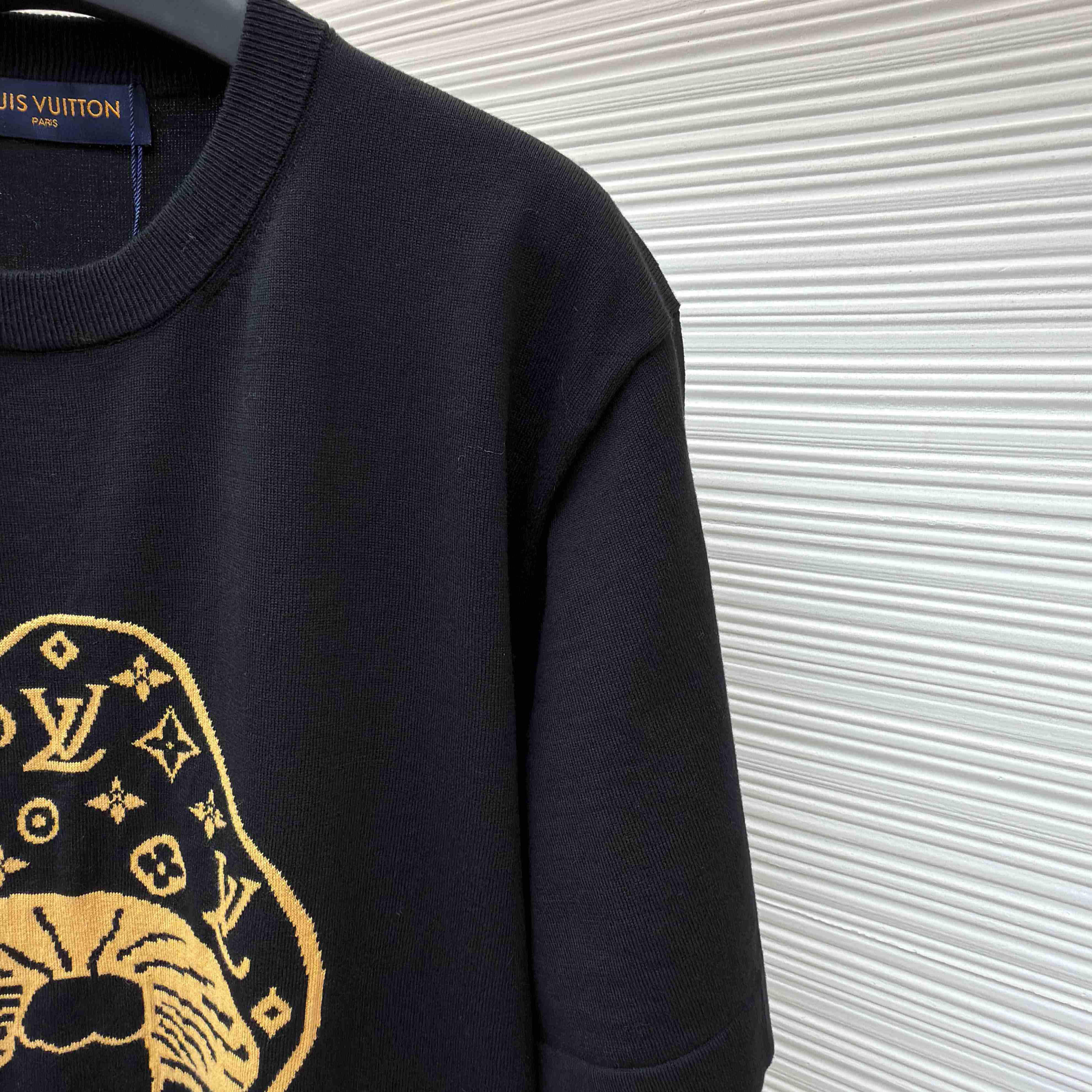 Louis Vuitton Short-Sleeved Intarsia Crewneck   1AJBUZ - DopestKickz