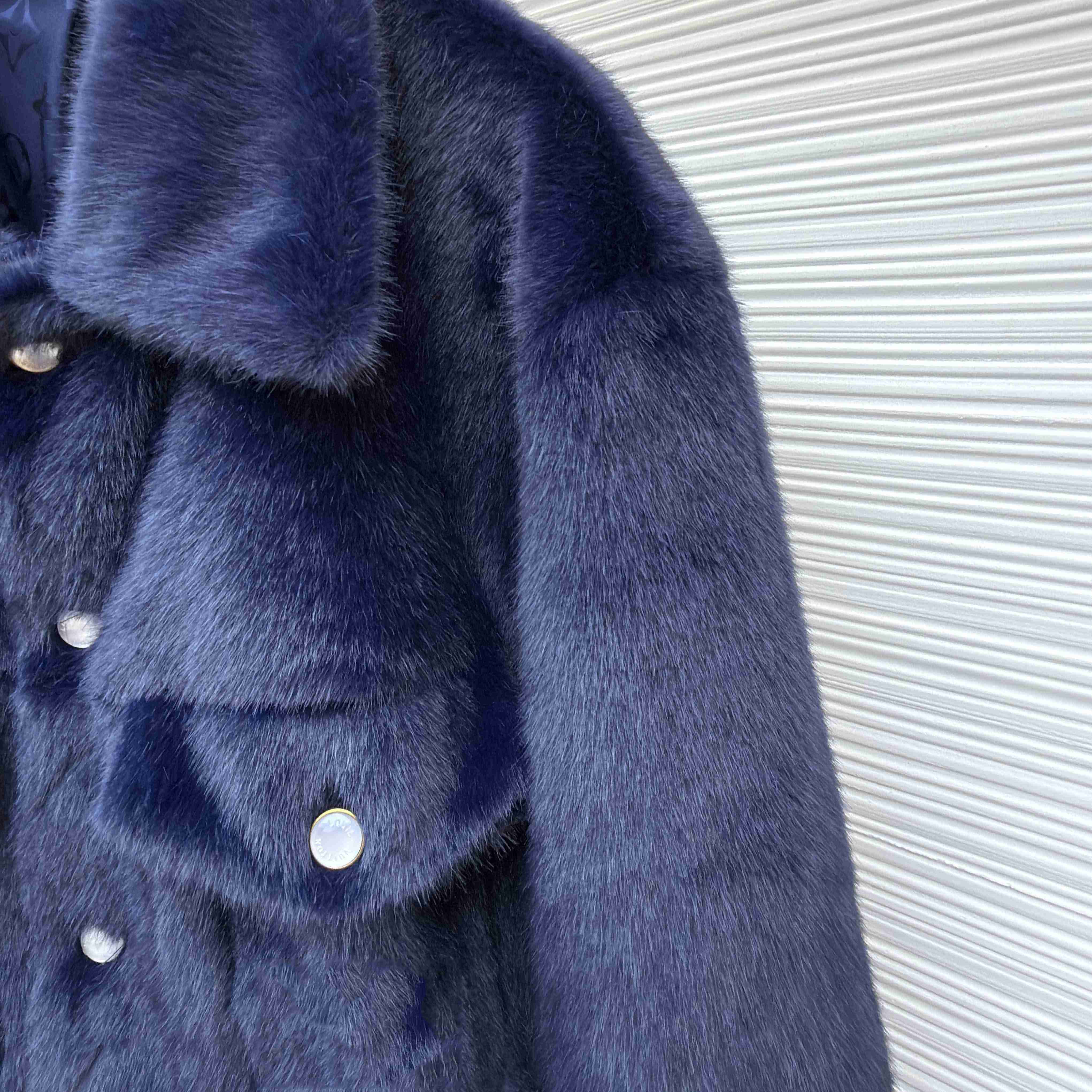 Louis Vuitton Mink Denim Trucker Jacket   1AILX0 - DopestKickz