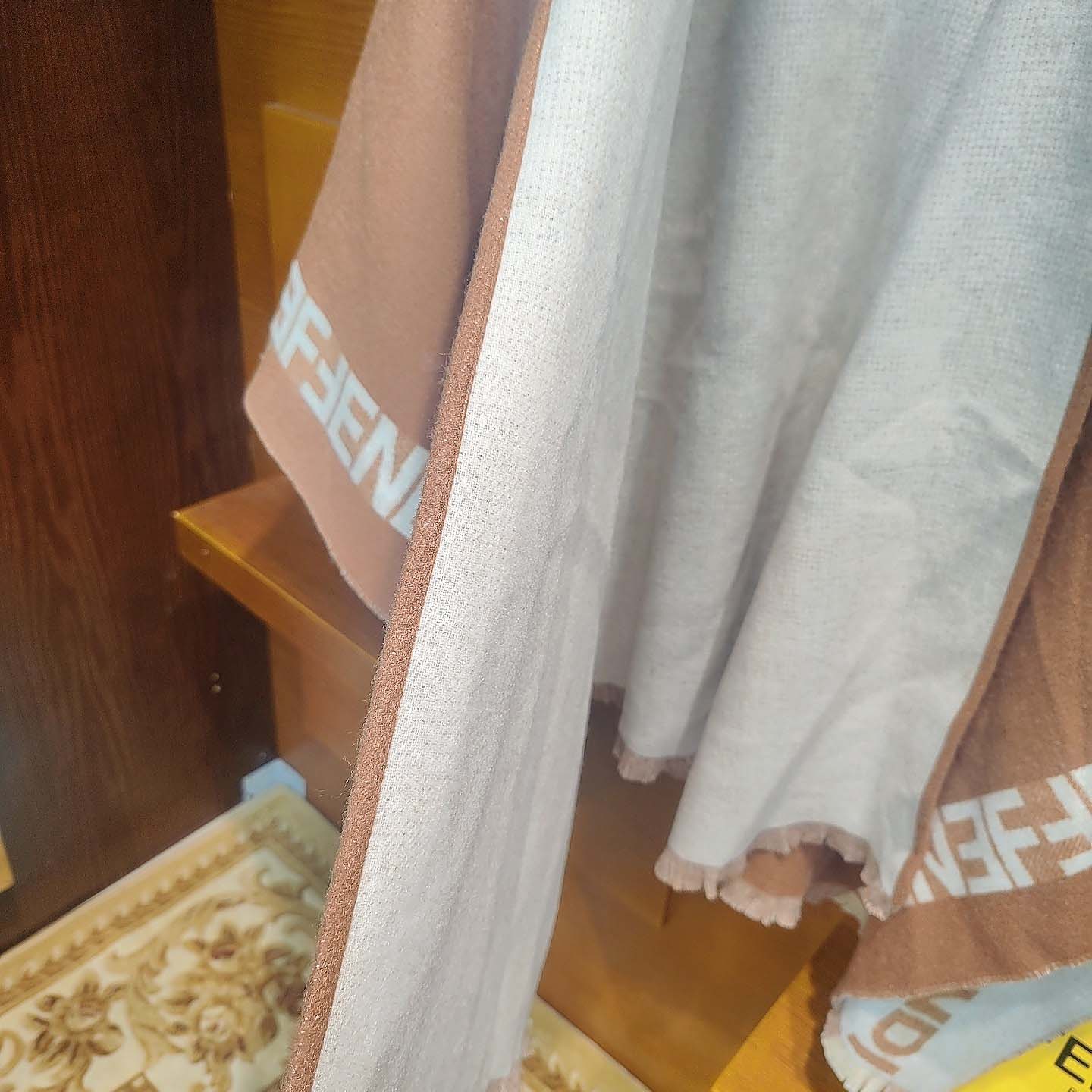 Fendi Poncho - DopestKickz