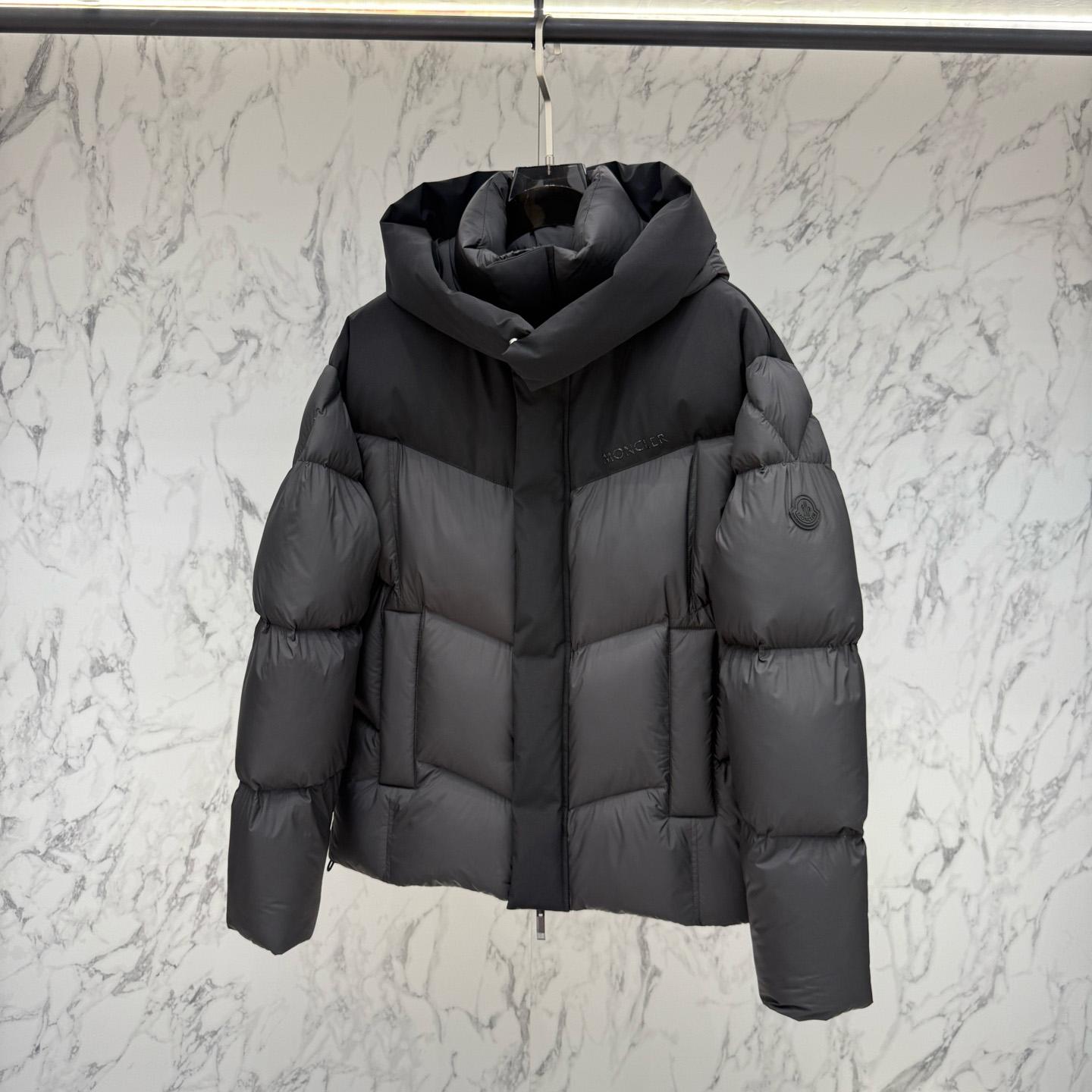 Moncler Short Down Jacket - DopestKickz