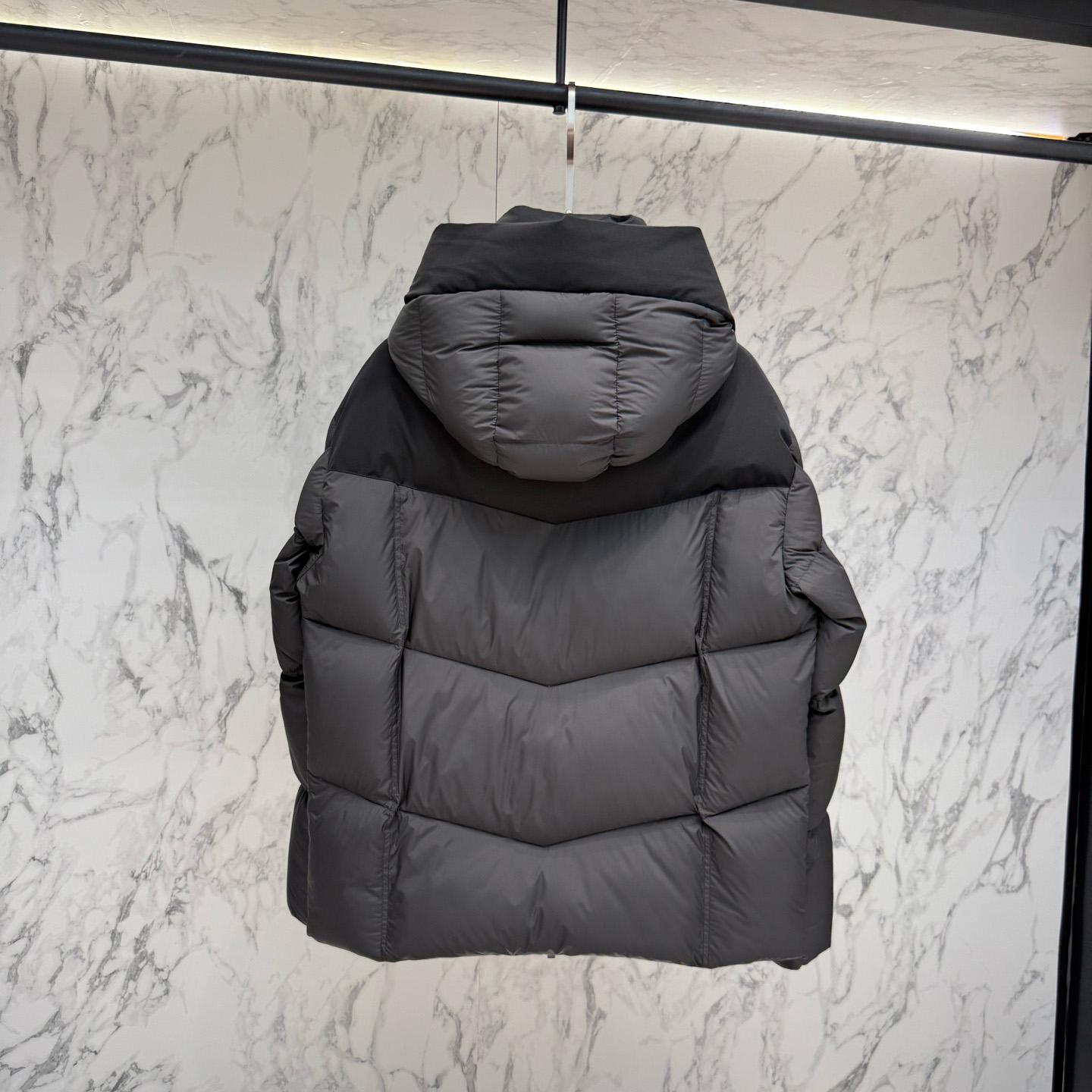 Moncler Short Down Jacket - DopestKickz