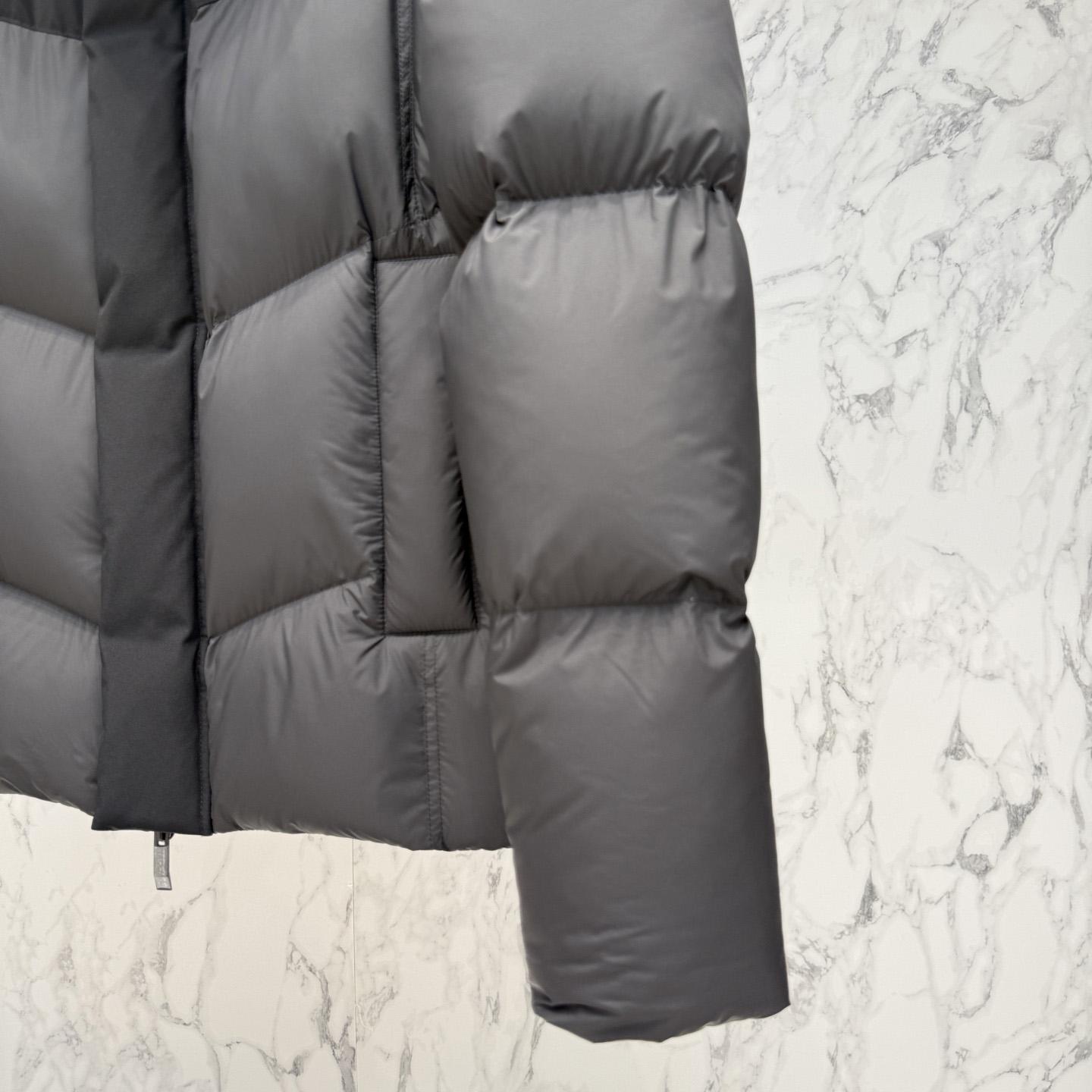 Moncler Short Down Jacket - DopestKickz