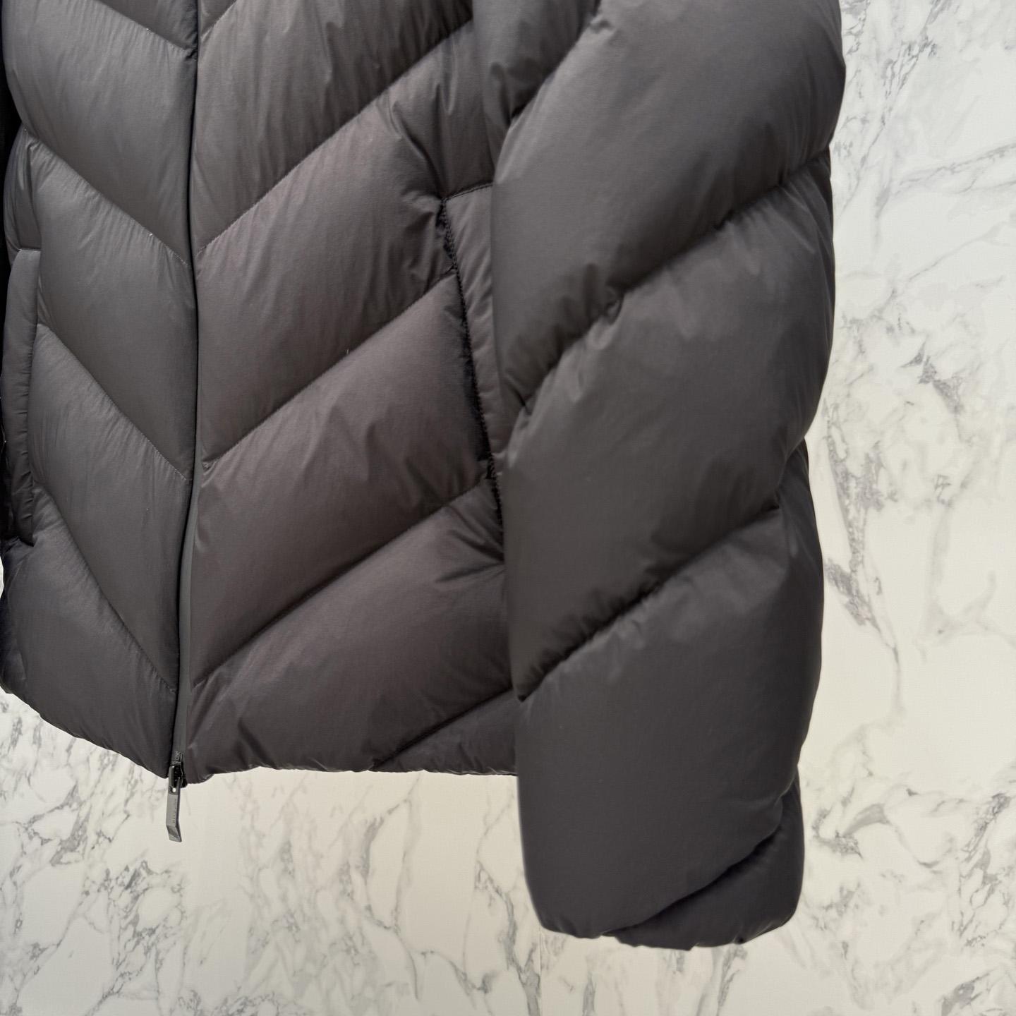 Moncler Short Down Jacket - DopestKickz