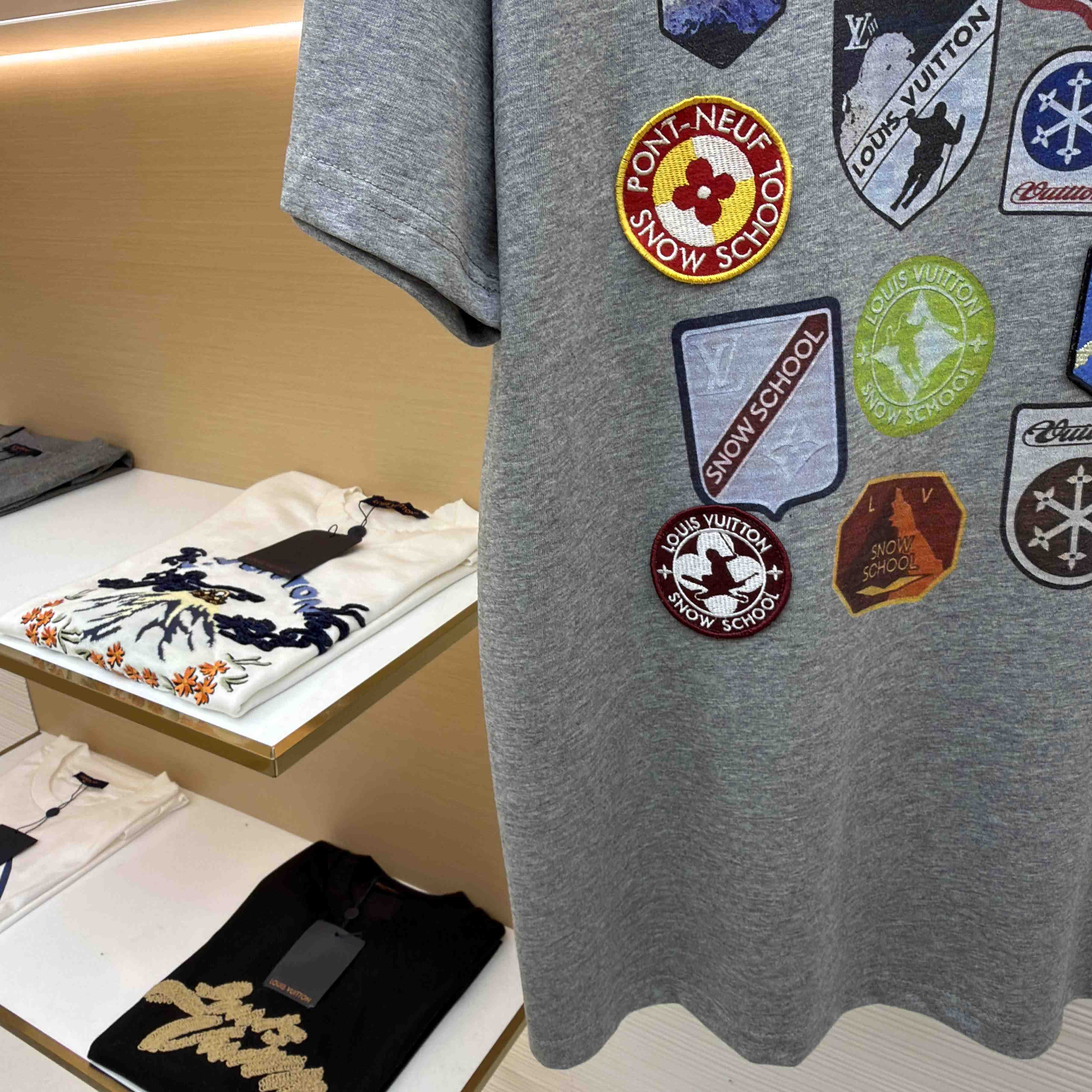 Louis Vuitton Signature Patches T-Shirt   1AJCES - DopestKickz