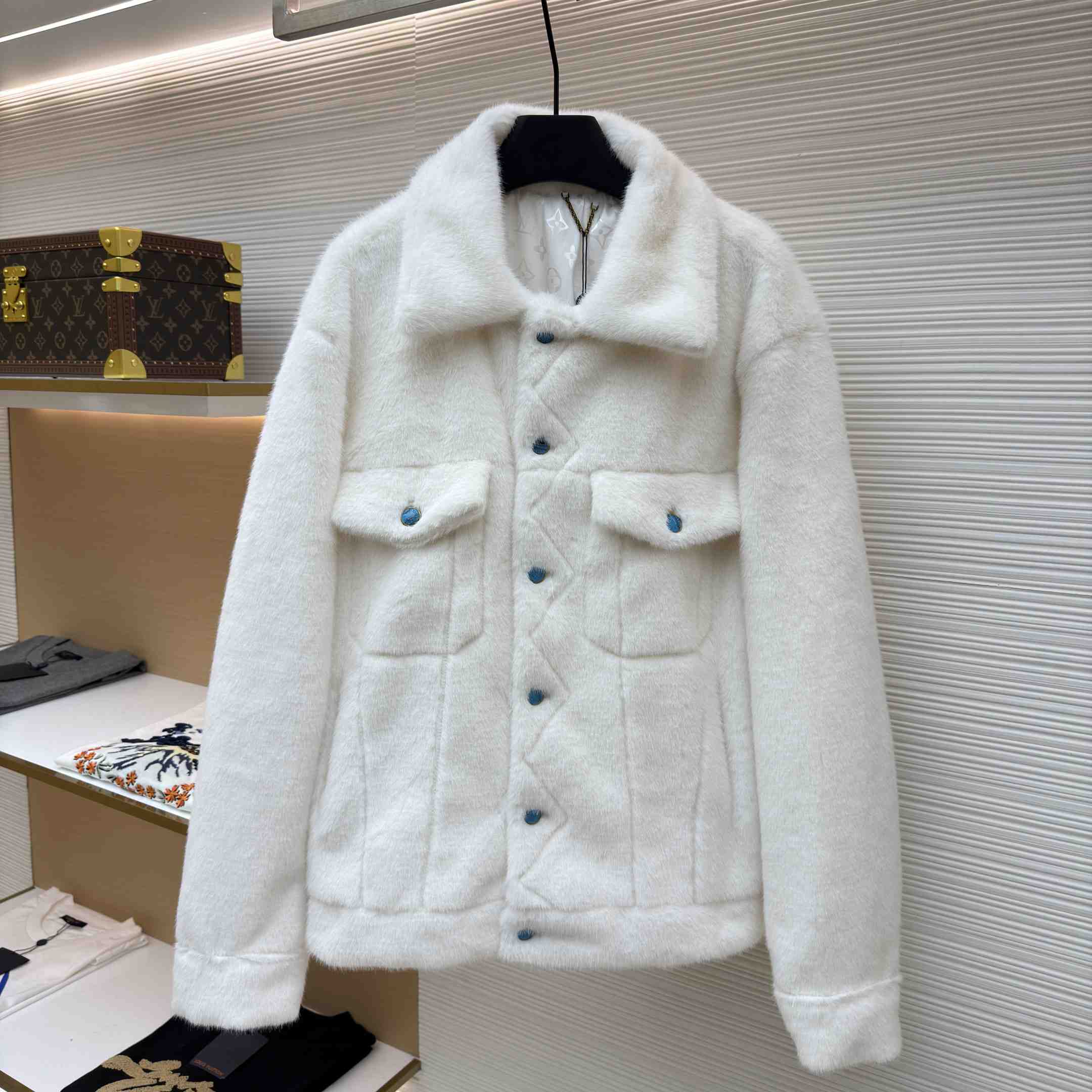 Louis Vuitton Mink Trucker Jacket   1AFXB6 - DopestKickz