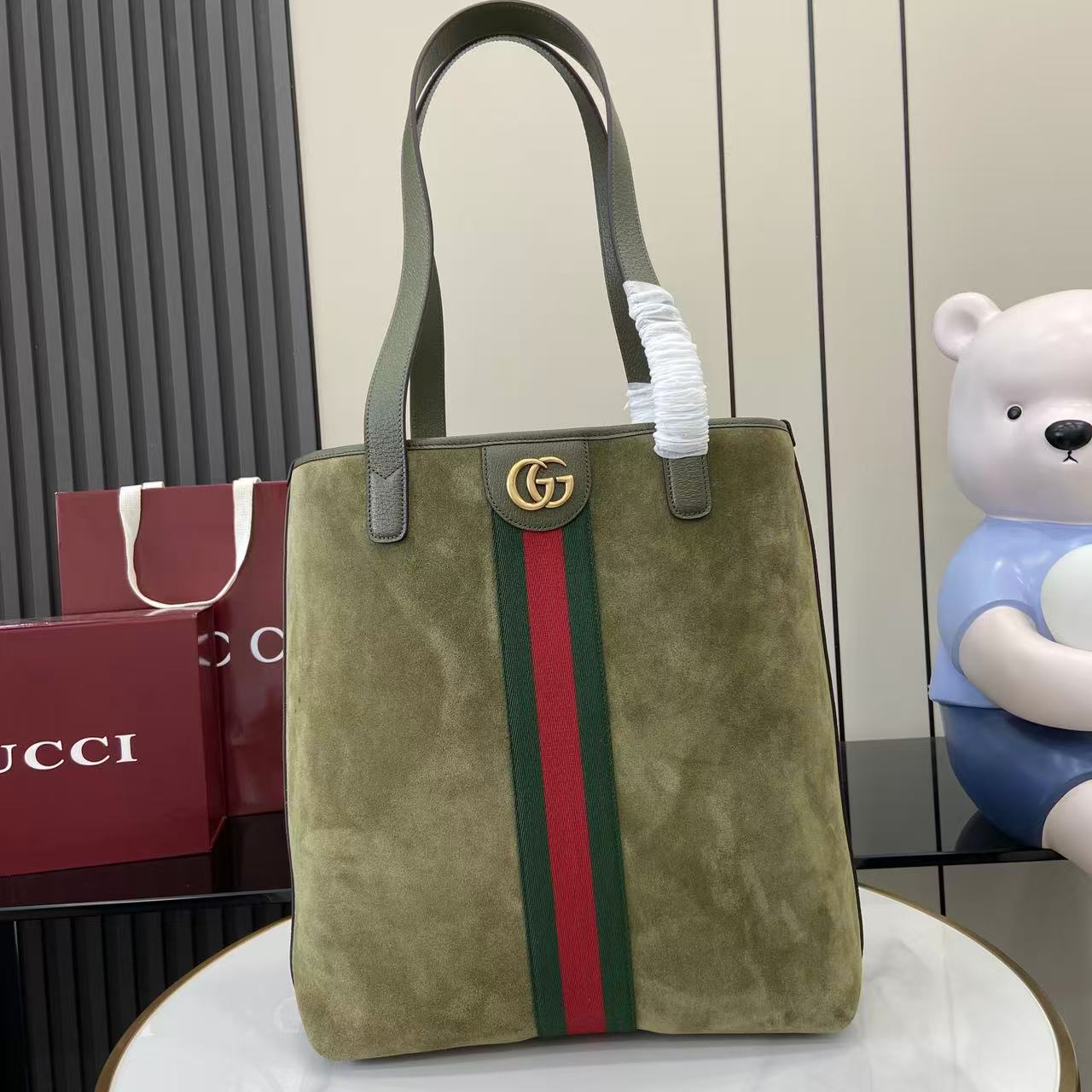Gucci Ophidia Medium Tote Bag - DopestKickz