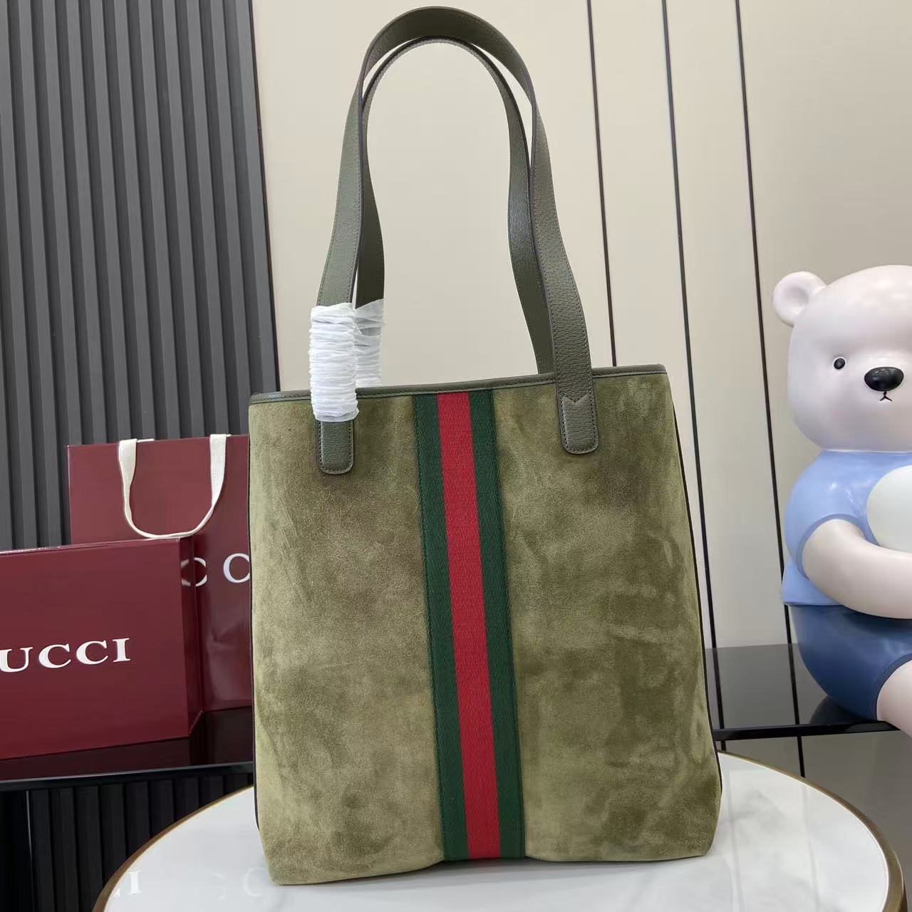 Gucci Ophidia Medium Tote Bag - DopestKickz