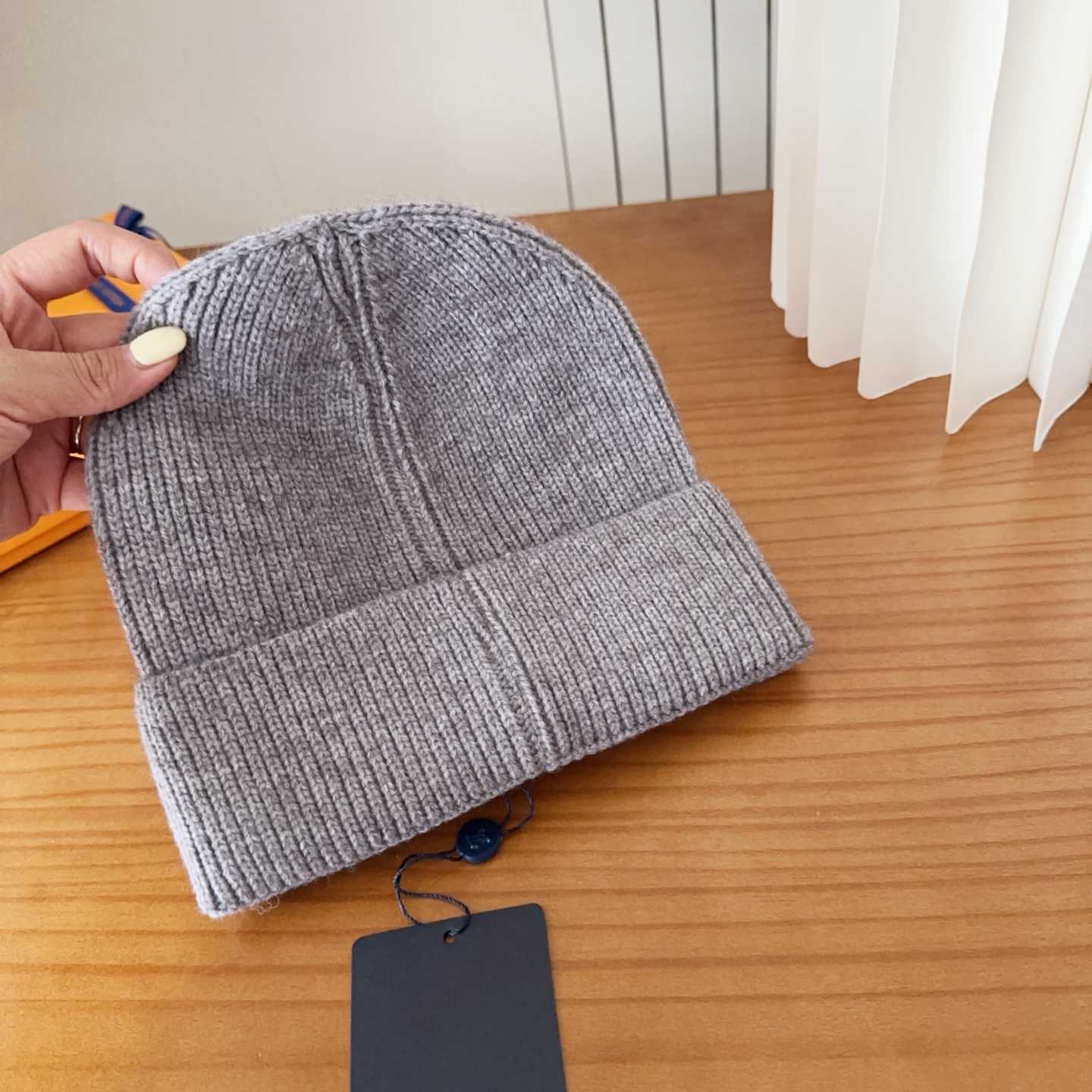 Louis Vuitton Beanie    - DopestKickz