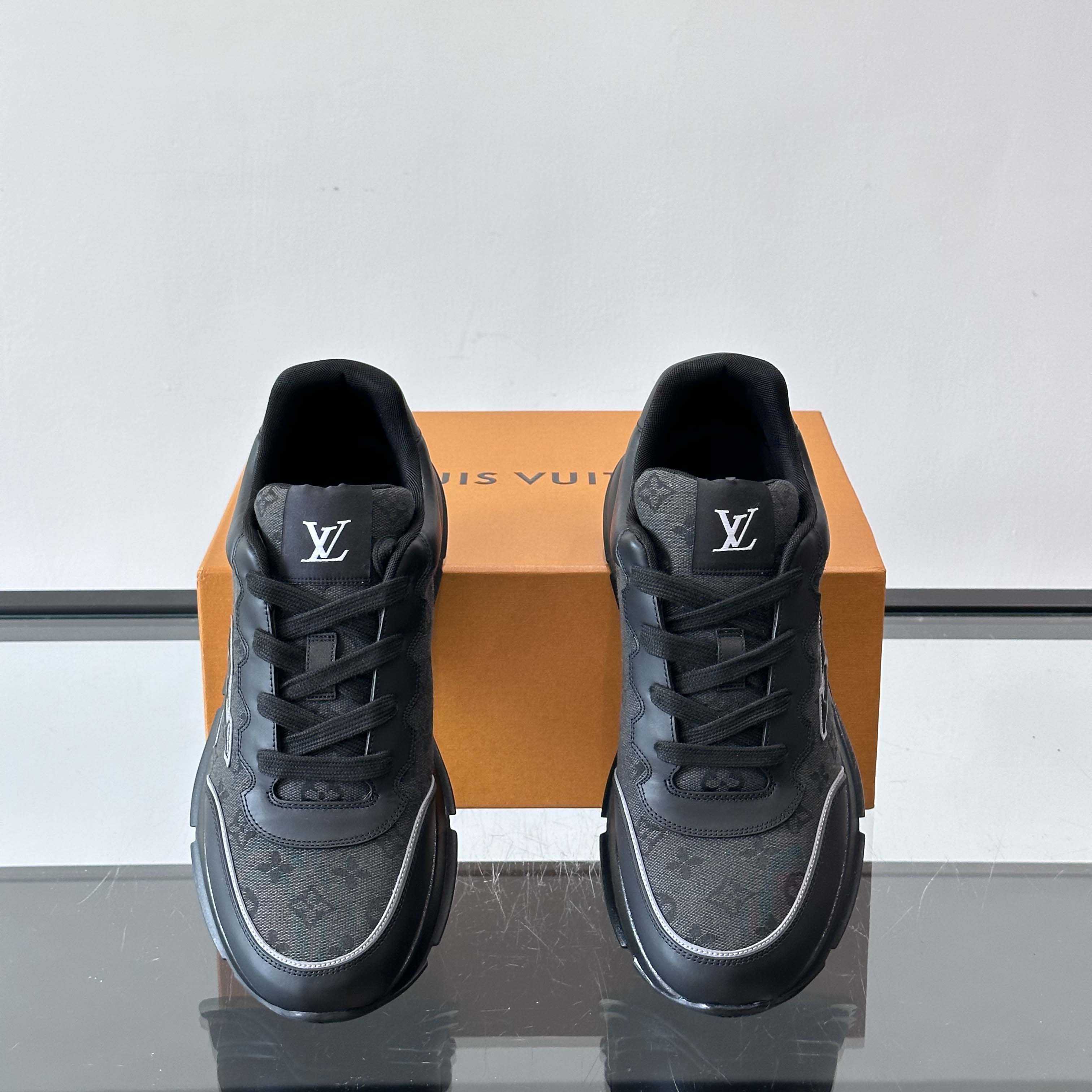 Louis Vuitton LV Classic Sneaker - DopestKickz
