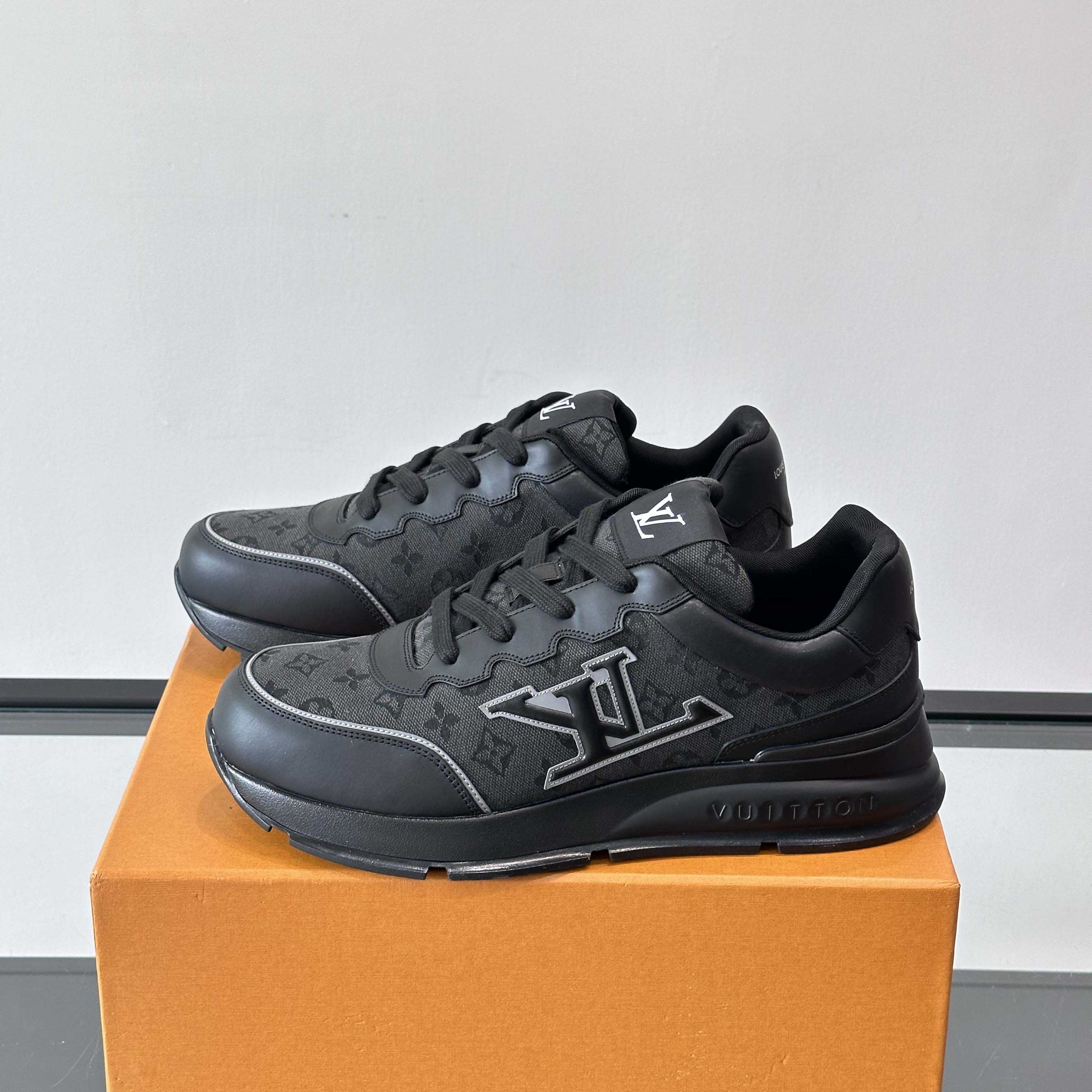Louis Vuitton LV Classic Sneaker - DopestKickz