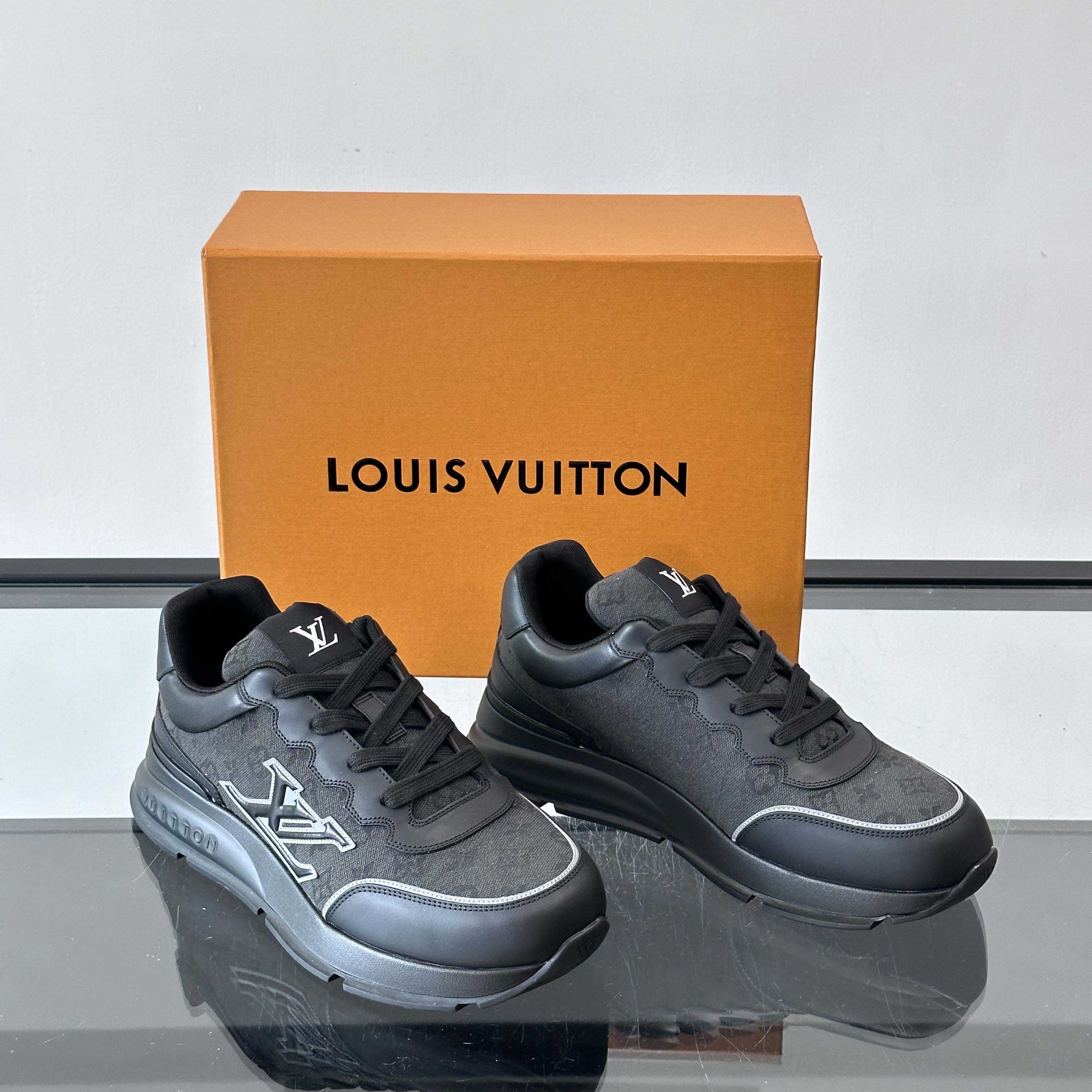 Louis Vuitton LV Classic Sneaker - DopestKickz